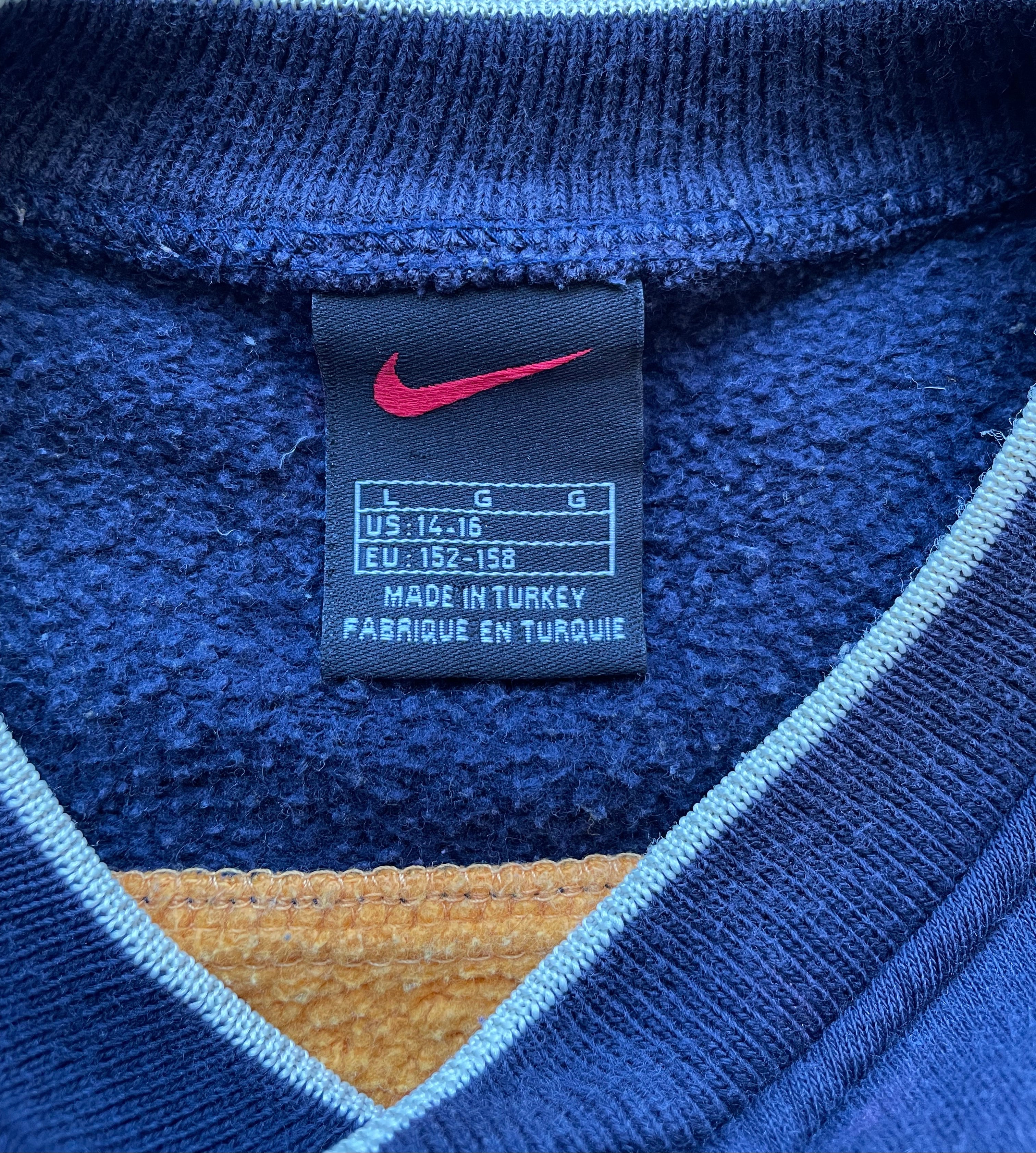 90's Nike V-Neck Sweatshirt (6-8)