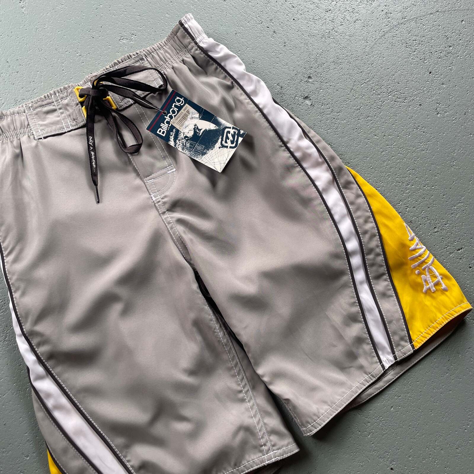 00's Billabong Andys Irons Boardshorts Boys (24)