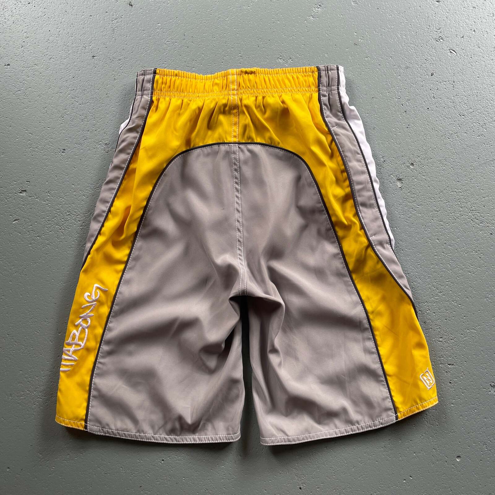 00's Billabong Andys Irons Boardshorts Boys (24)