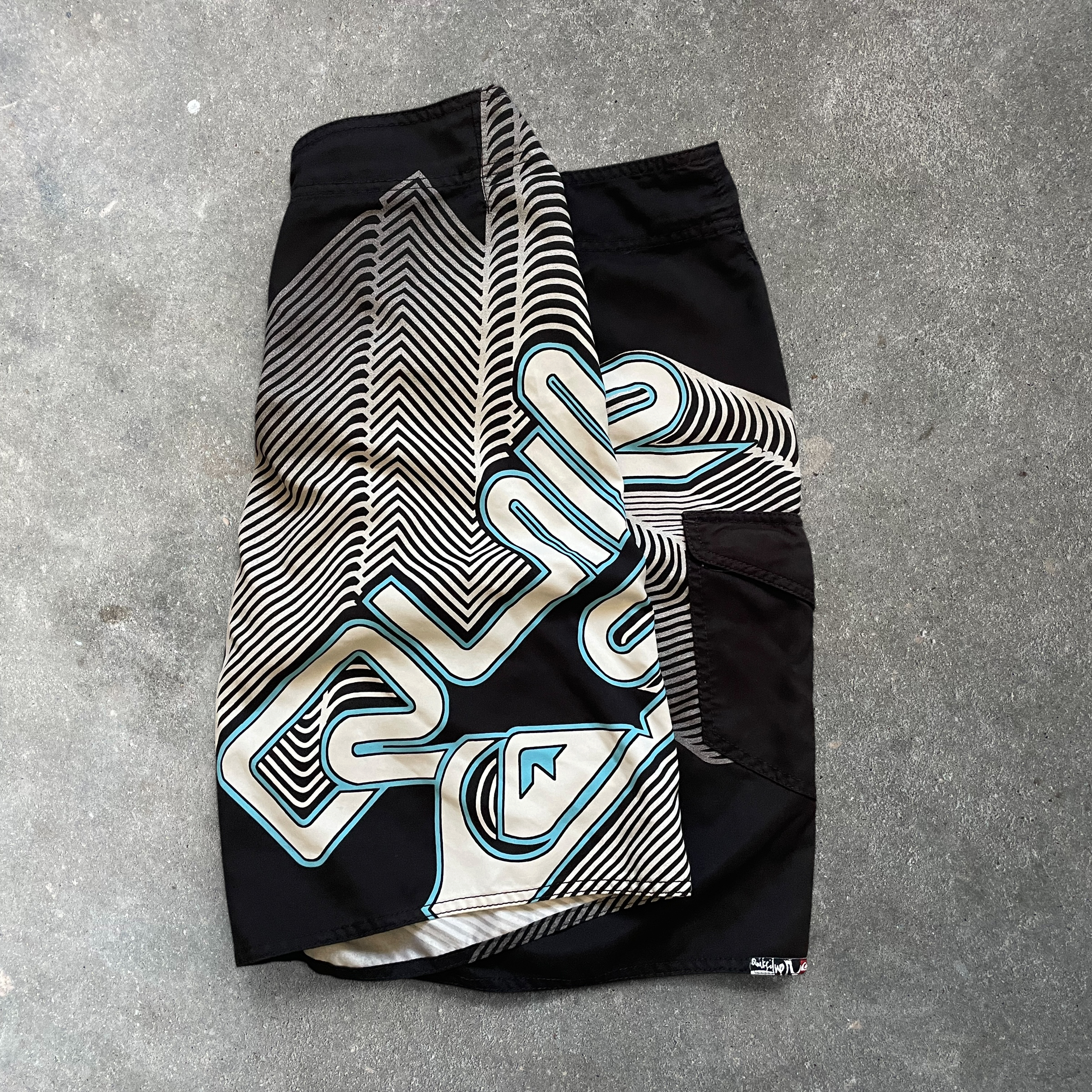 2000's Quiksilver Boardshorts (34)