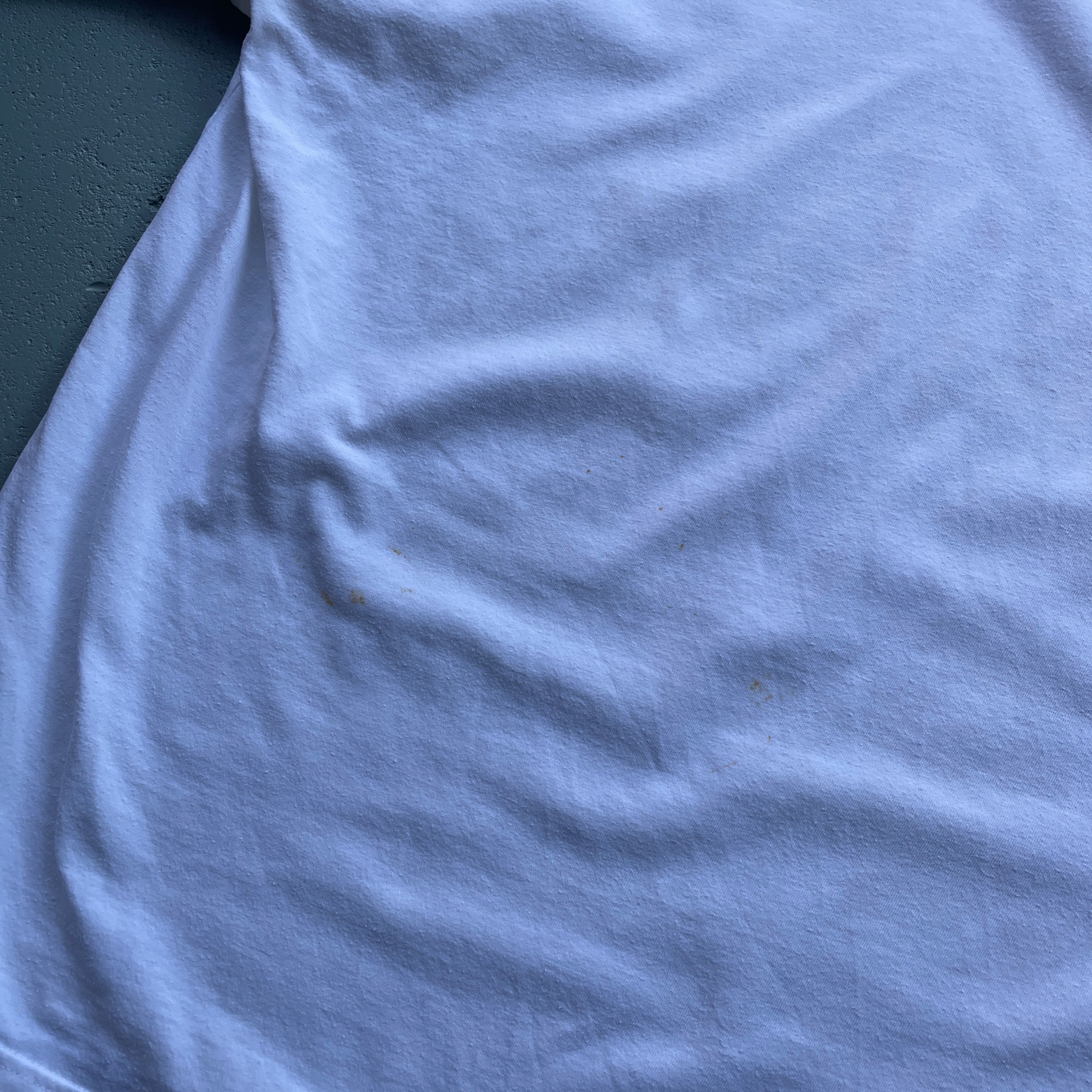 2000's Salt Rock T-shirt White (M/L)