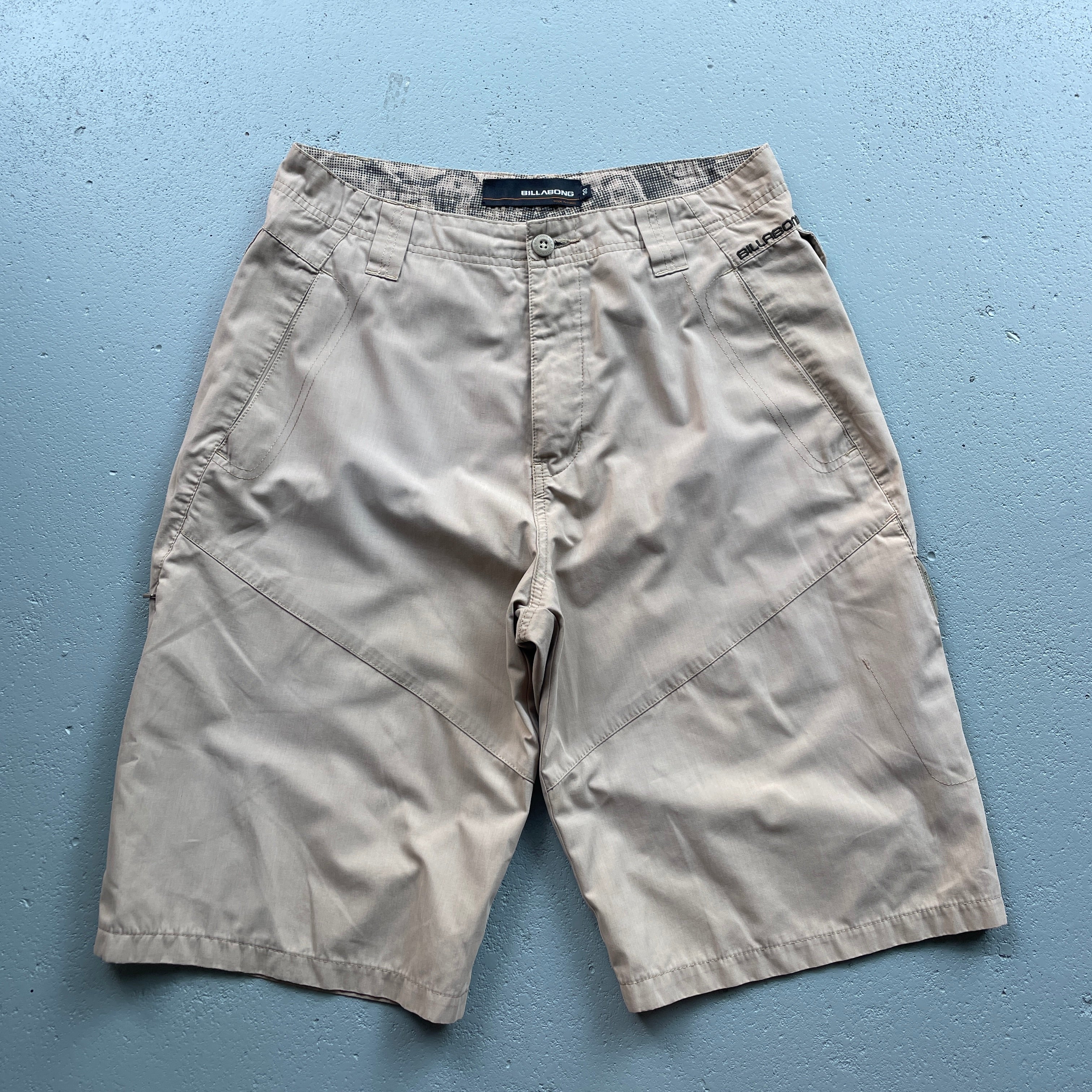 2000s Billabong Cargo Shorts Beige (30)