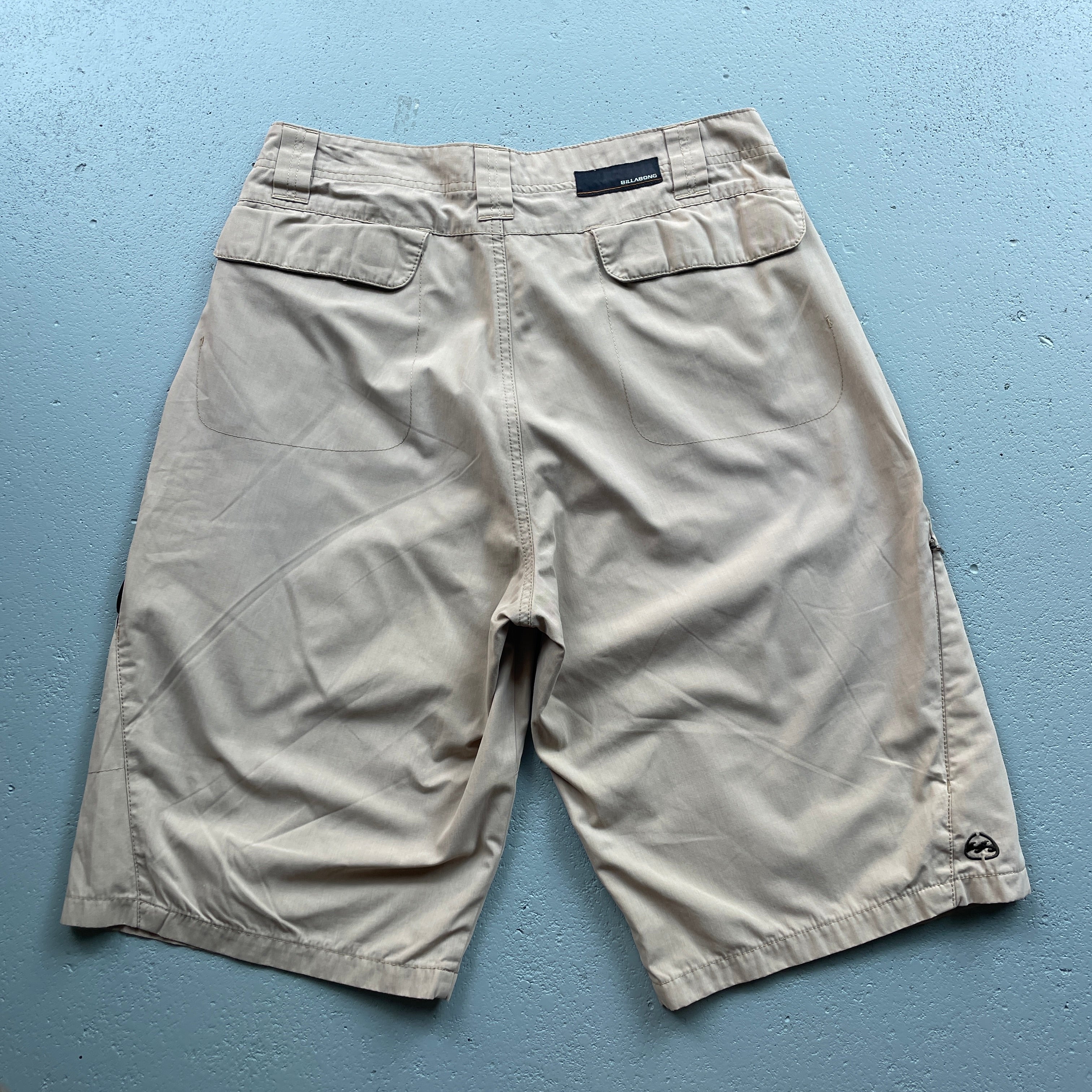 2000s Billabong Cargo Shorts Beige (30)