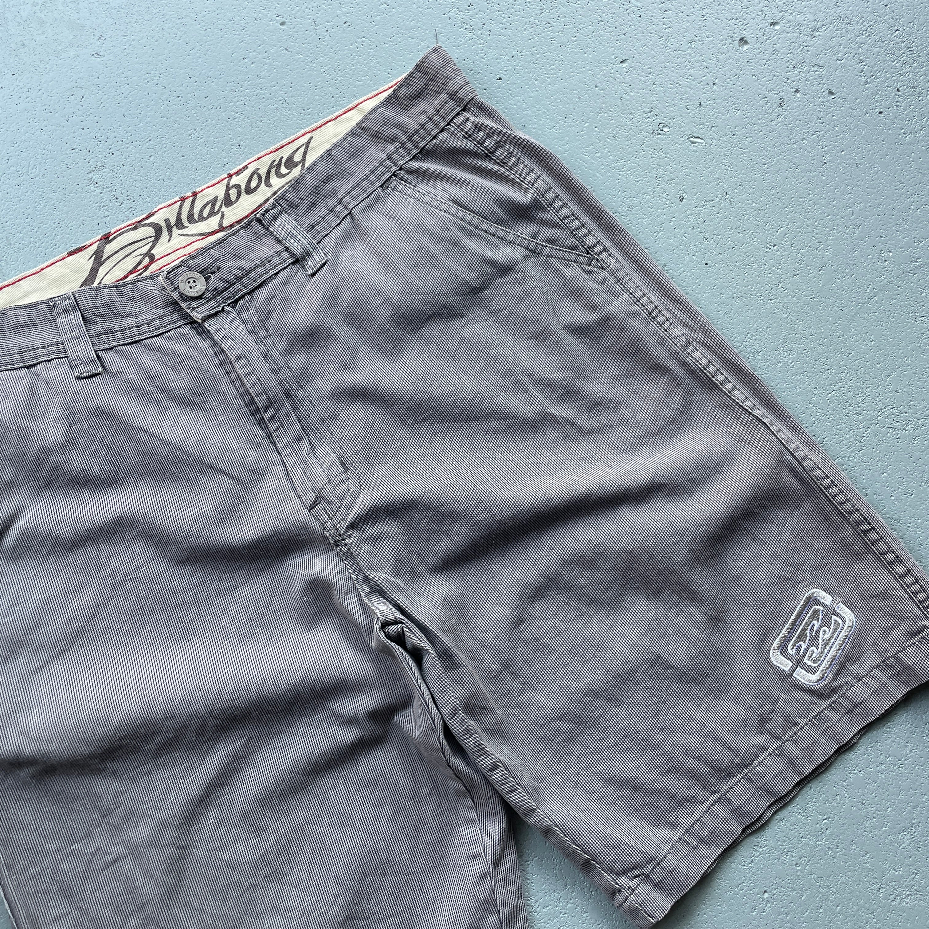 2000s Billabong Chino Shorts Grey (36)