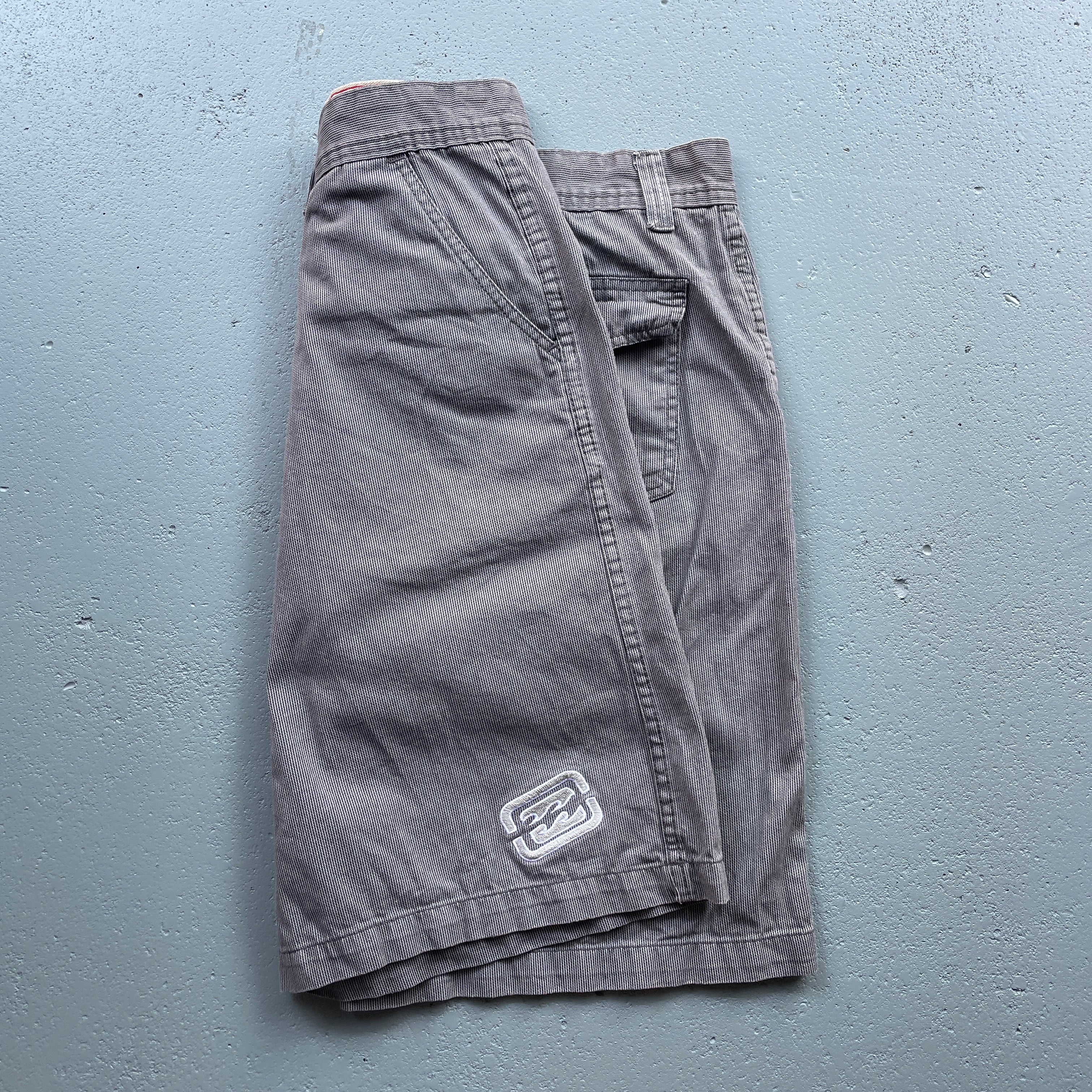 2000s Billabong Chino Shorts Grey (36)