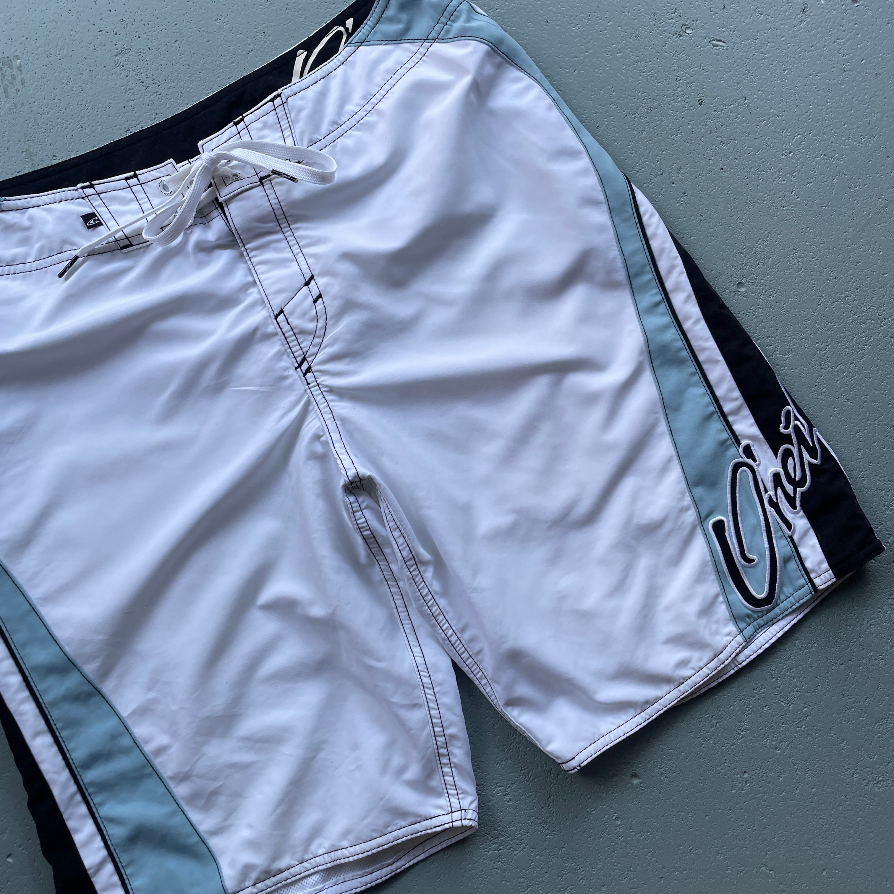 2000's O'Neill Boardshorts White (32)