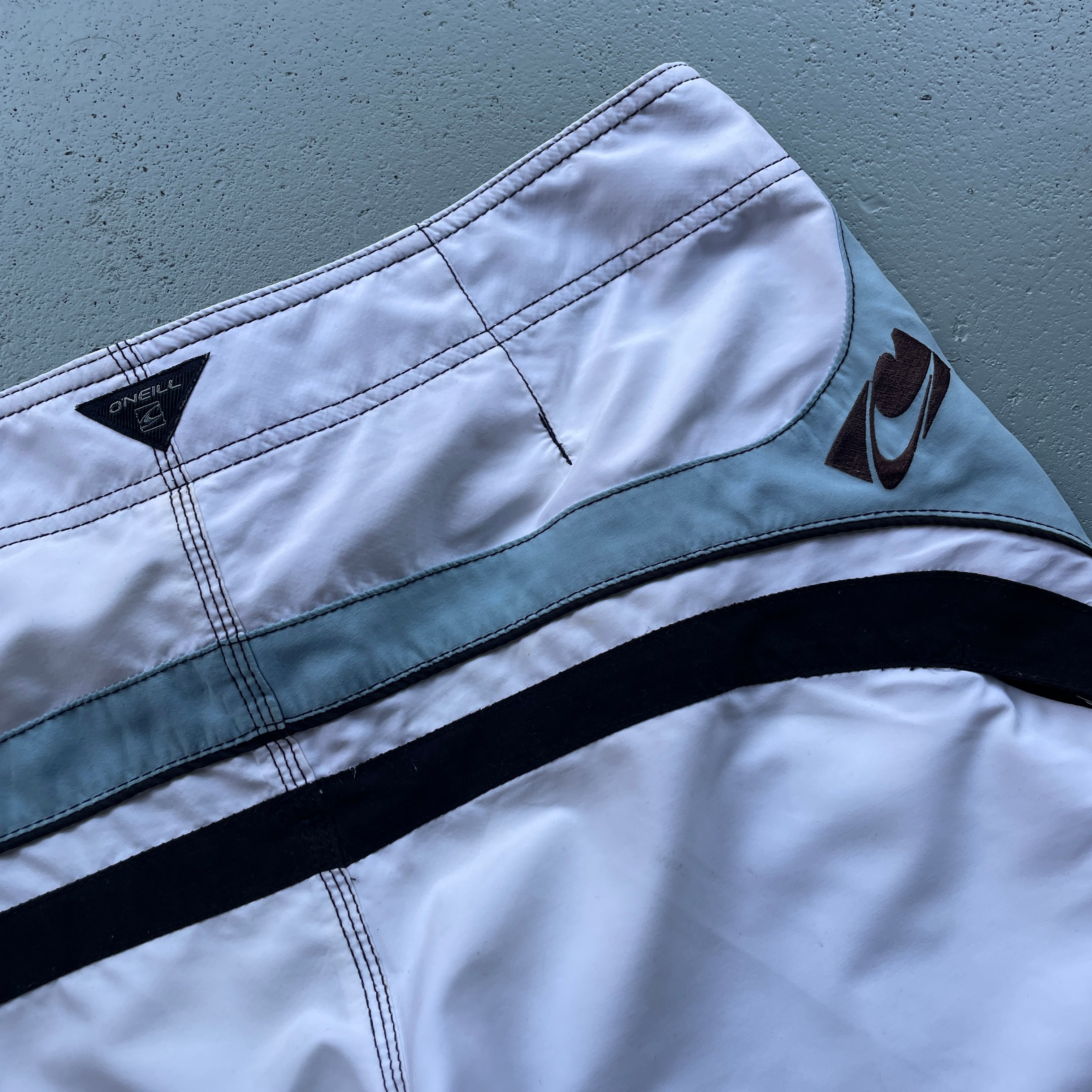 2000's O'Neill Boardshorts White (32)