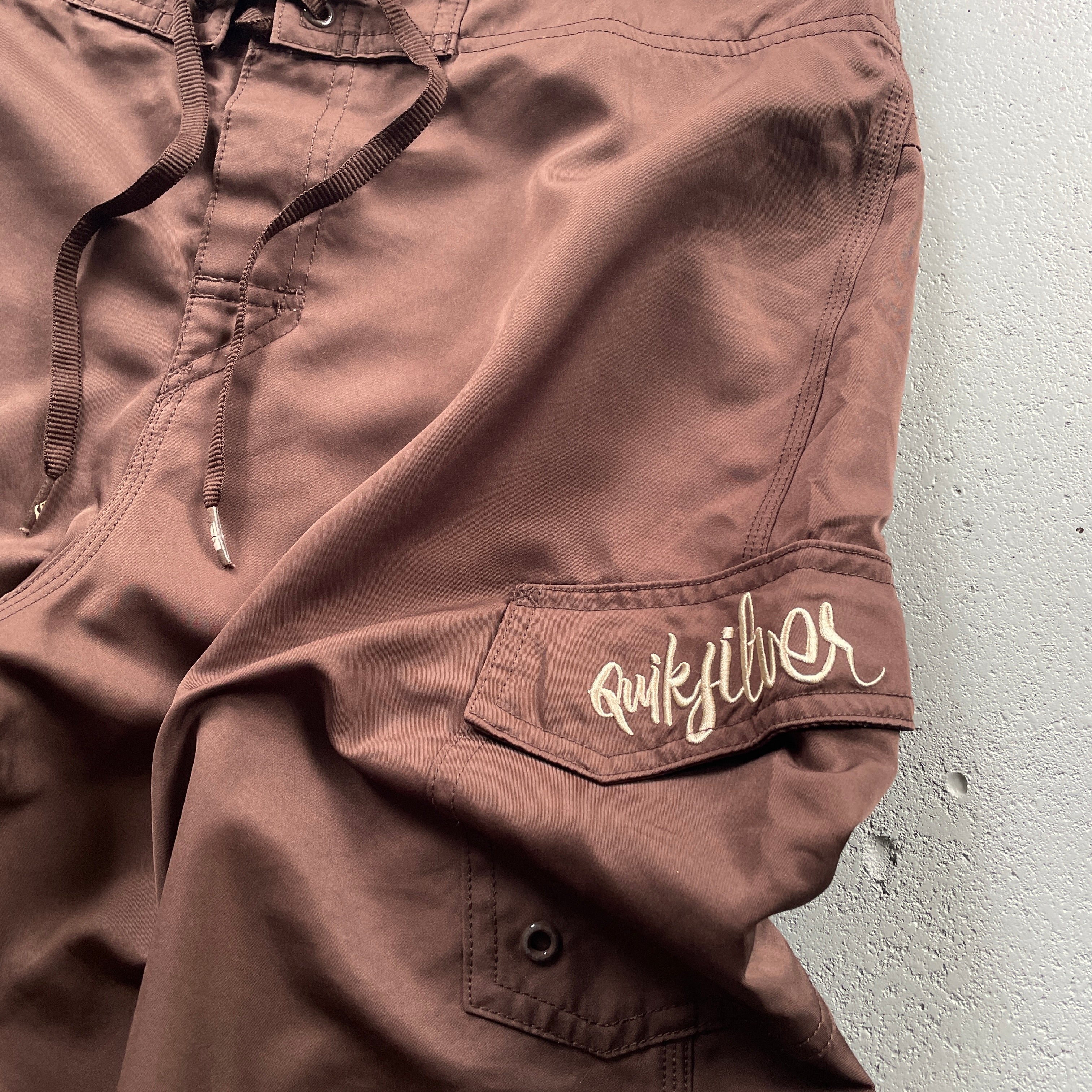 2000's Quiksilver Boardshorts Brown (32)