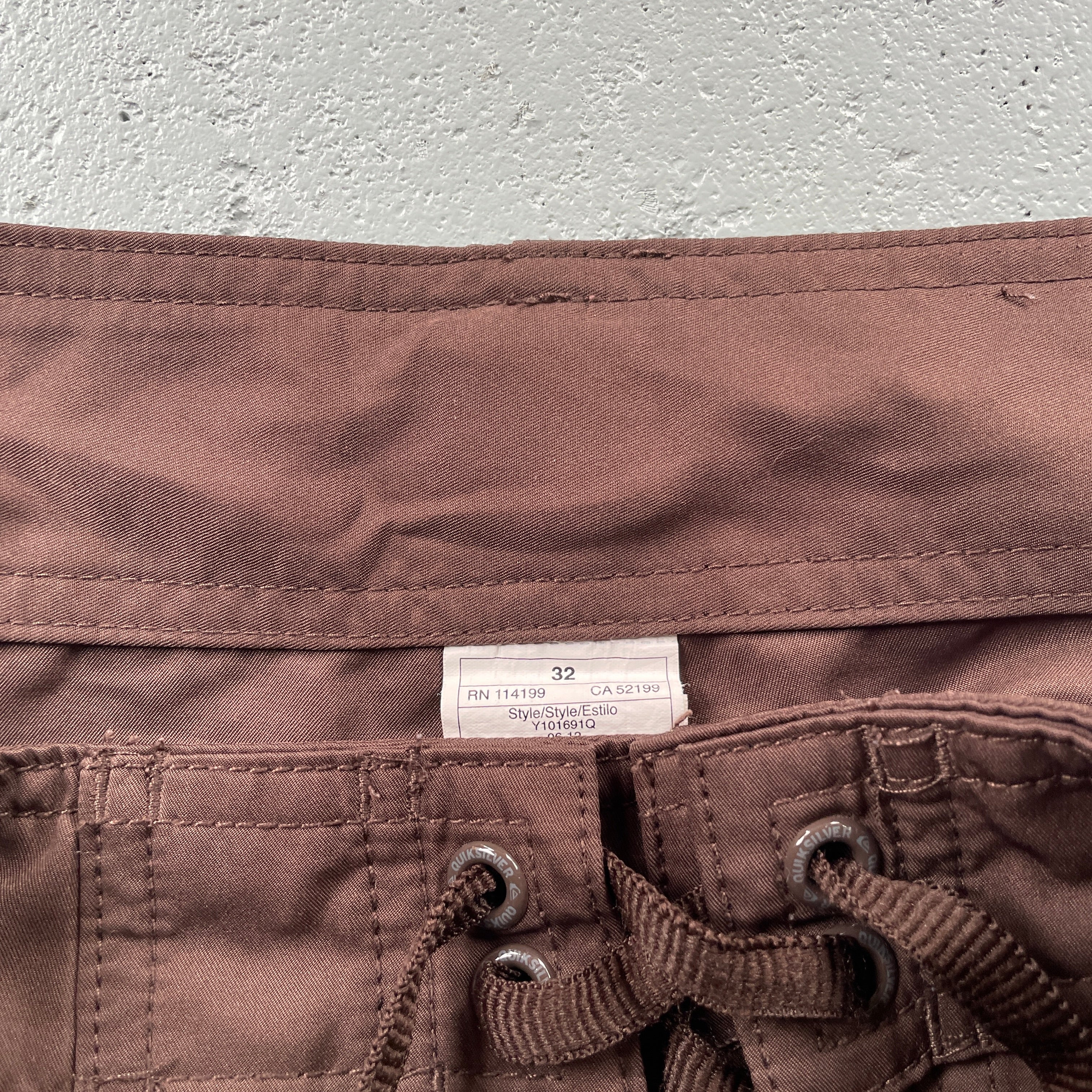2000's Quiksilver Boardshorts Brown (32)
