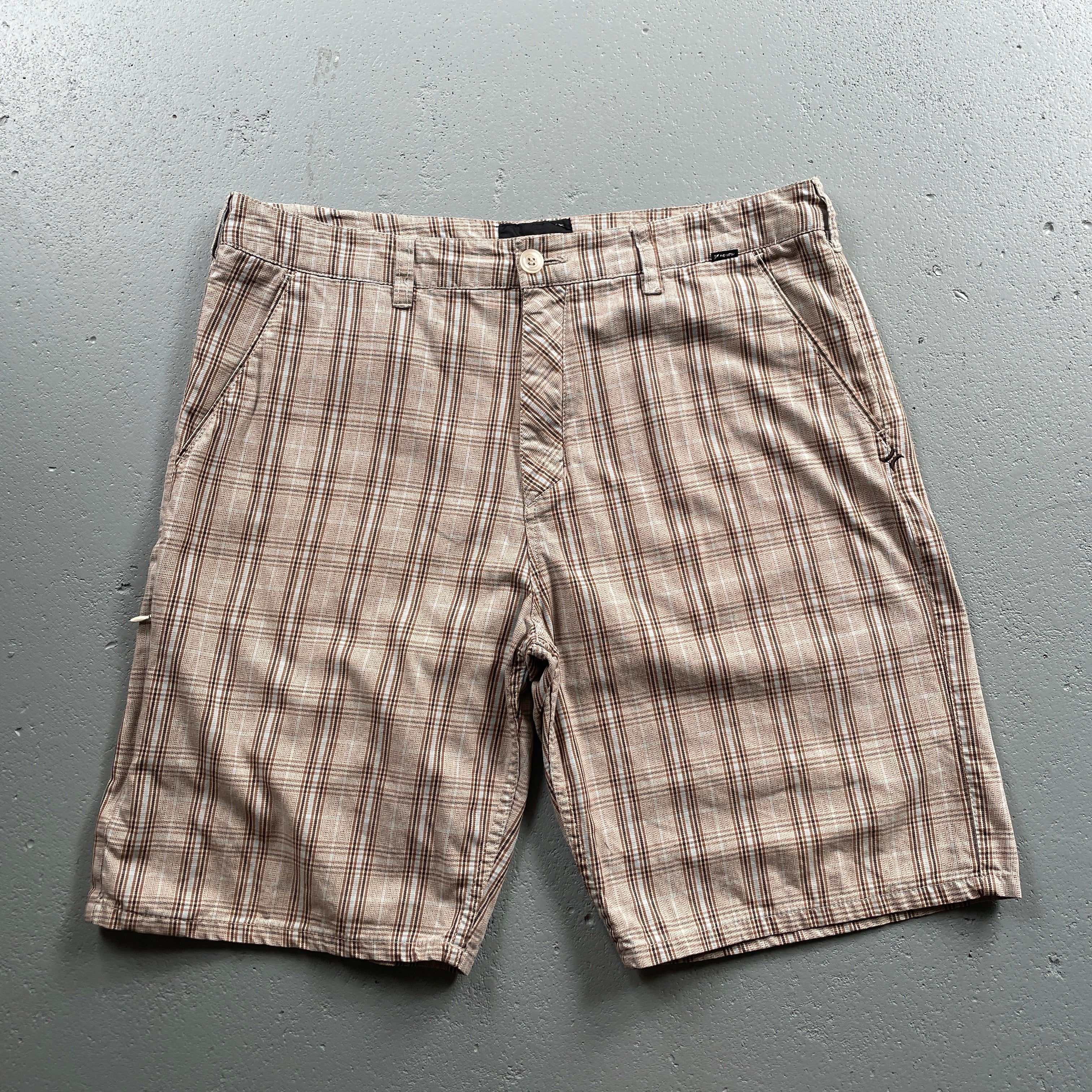 2000s Hurley Chino Plaid Chino Shorts (34)