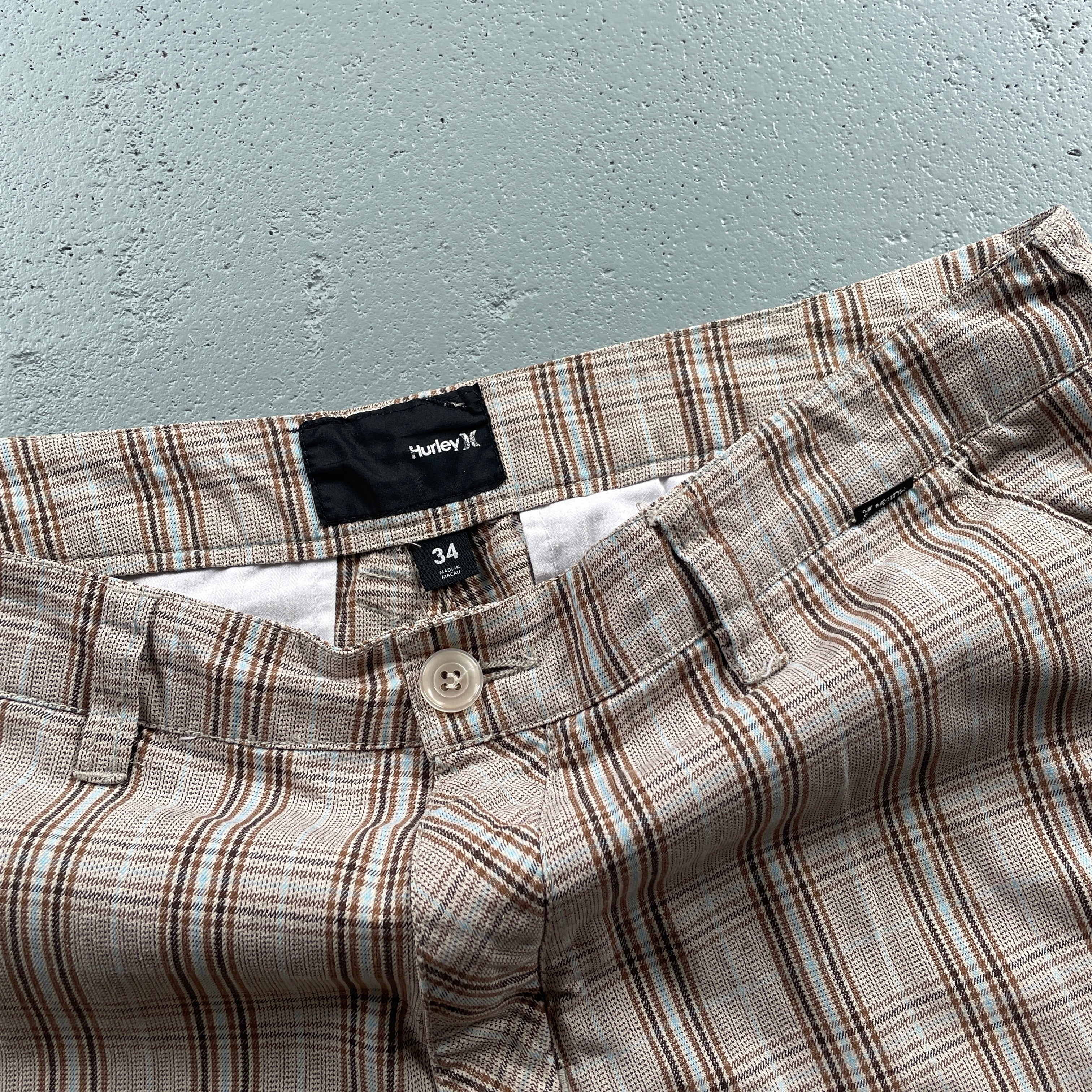 2000s Hurley Chino Plaid Chino Shorts (34)
