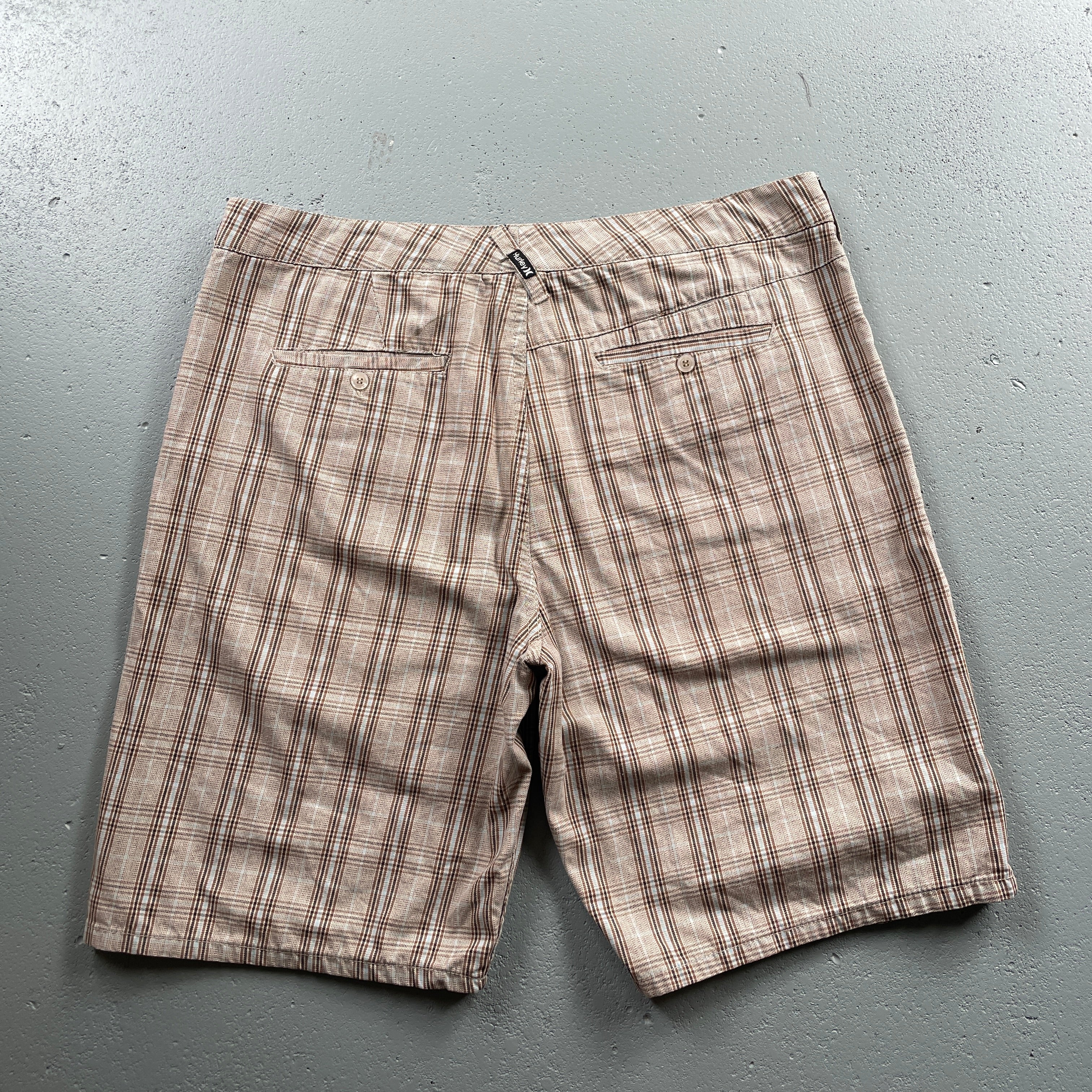 2000s Hurley Chino Plaid Chino Shorts (34)