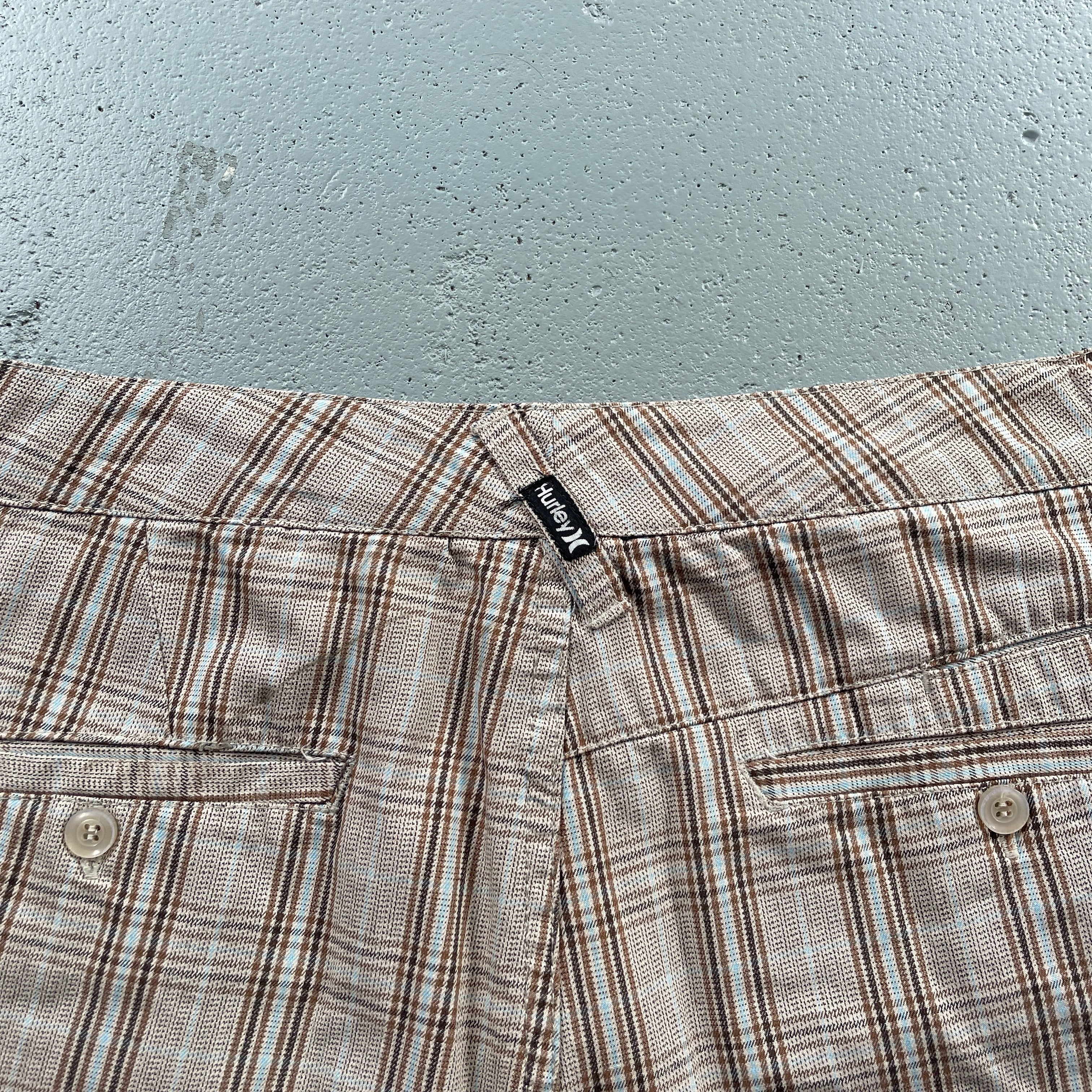 2000s Hurley Chino Plaid Chino Shorts (34)