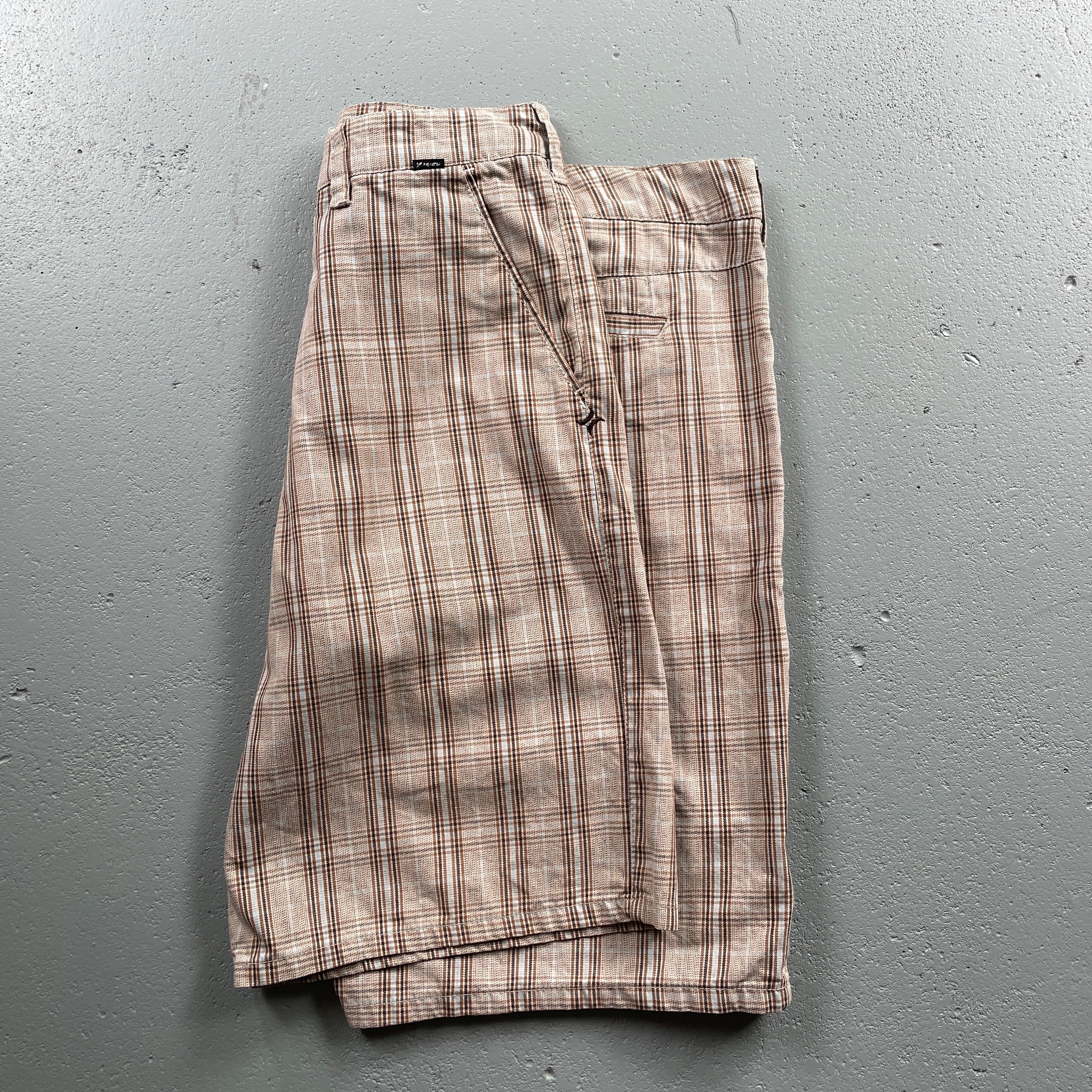 2000s Hurley Chino Plaid Chino Shorts (34)