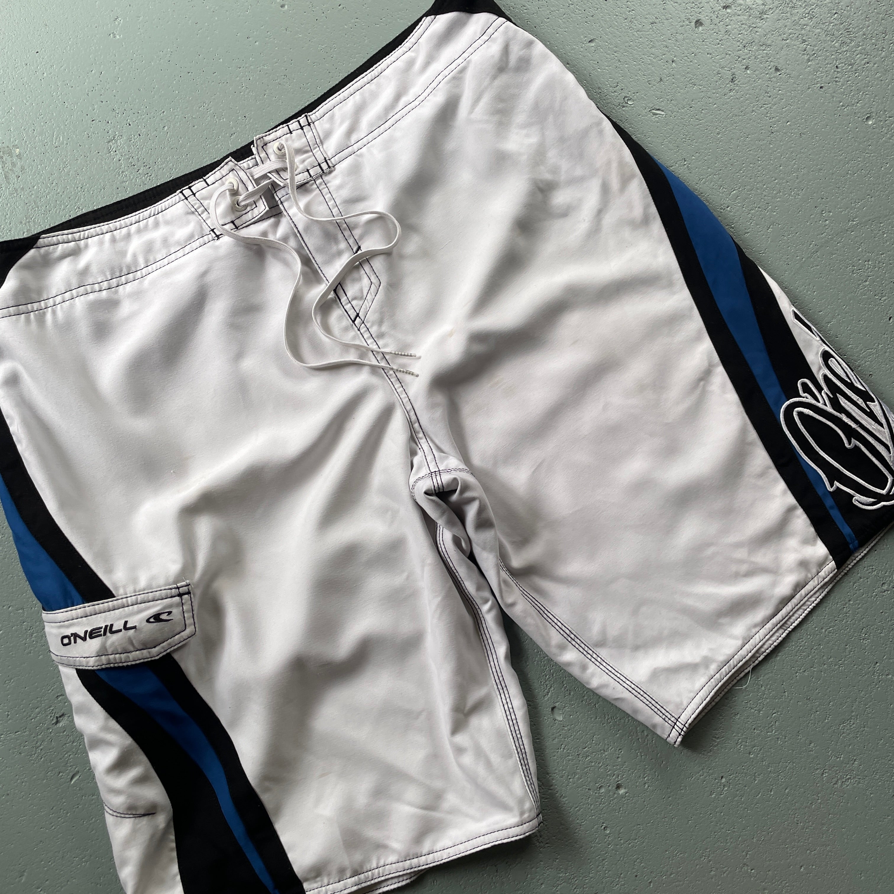 2000's O'Neill Boardshorts White (36)
