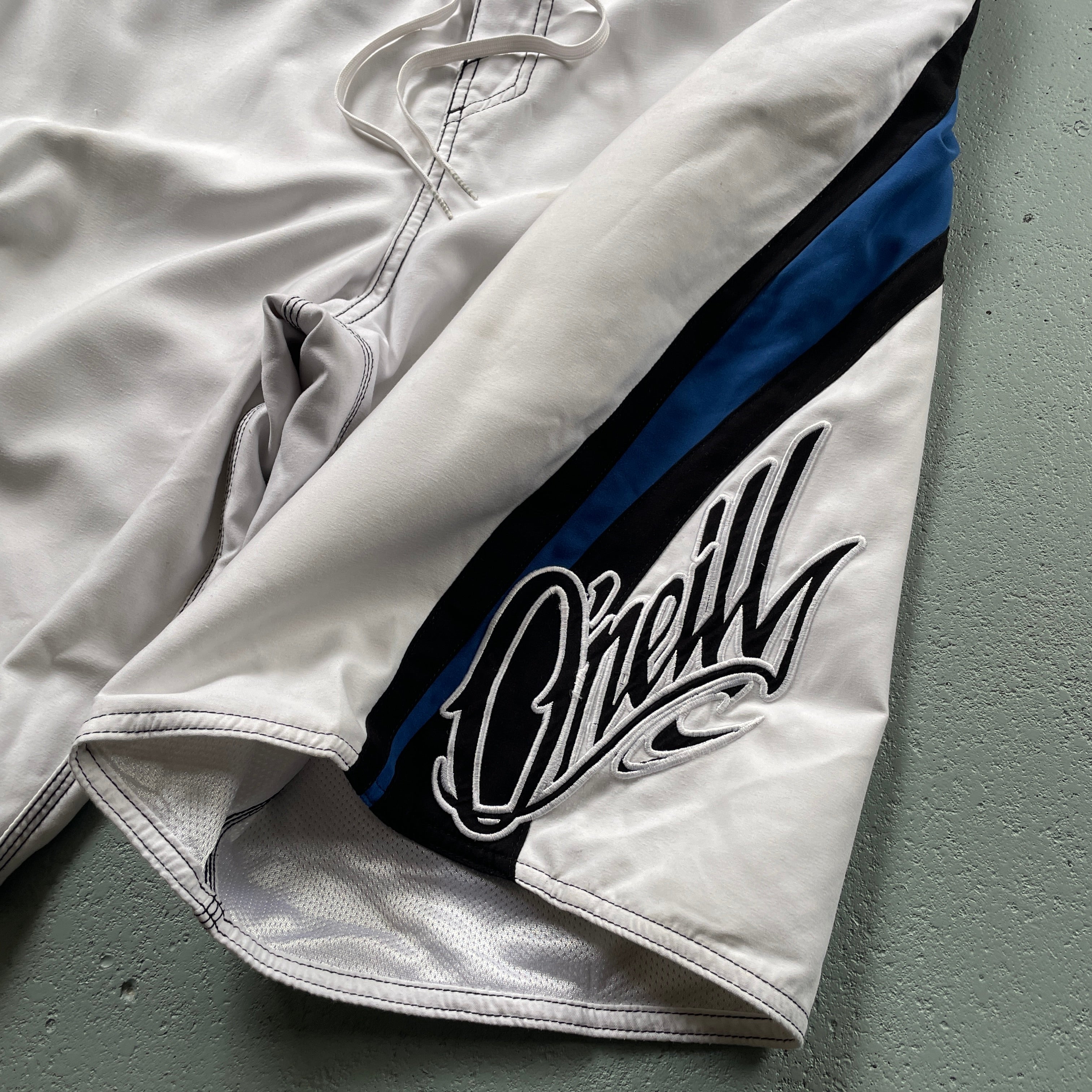 2000's O'Neill Boardshorts White (36)