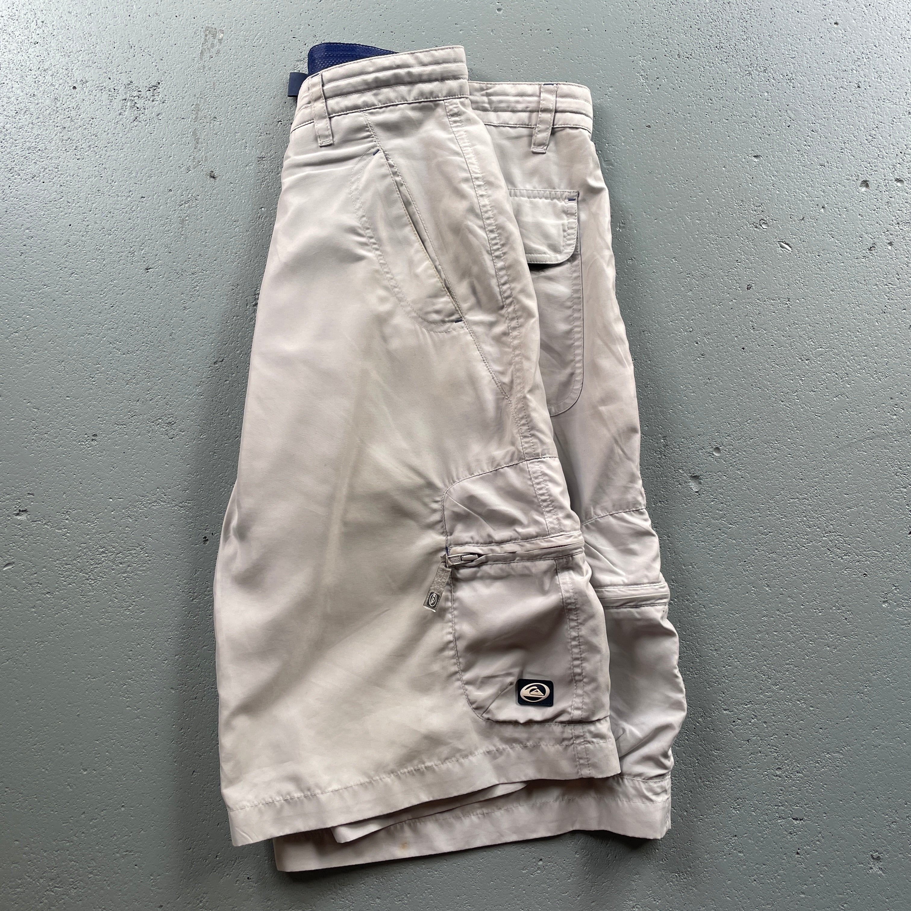 2000's Quiksilver Cargo Shorts Grey (30)