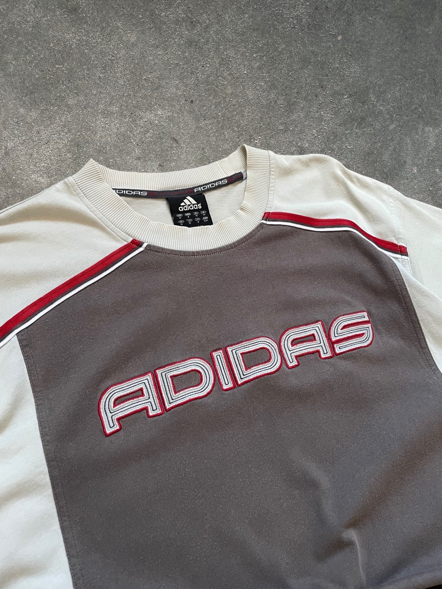 2000's Retro Adidas T-shirt (M)