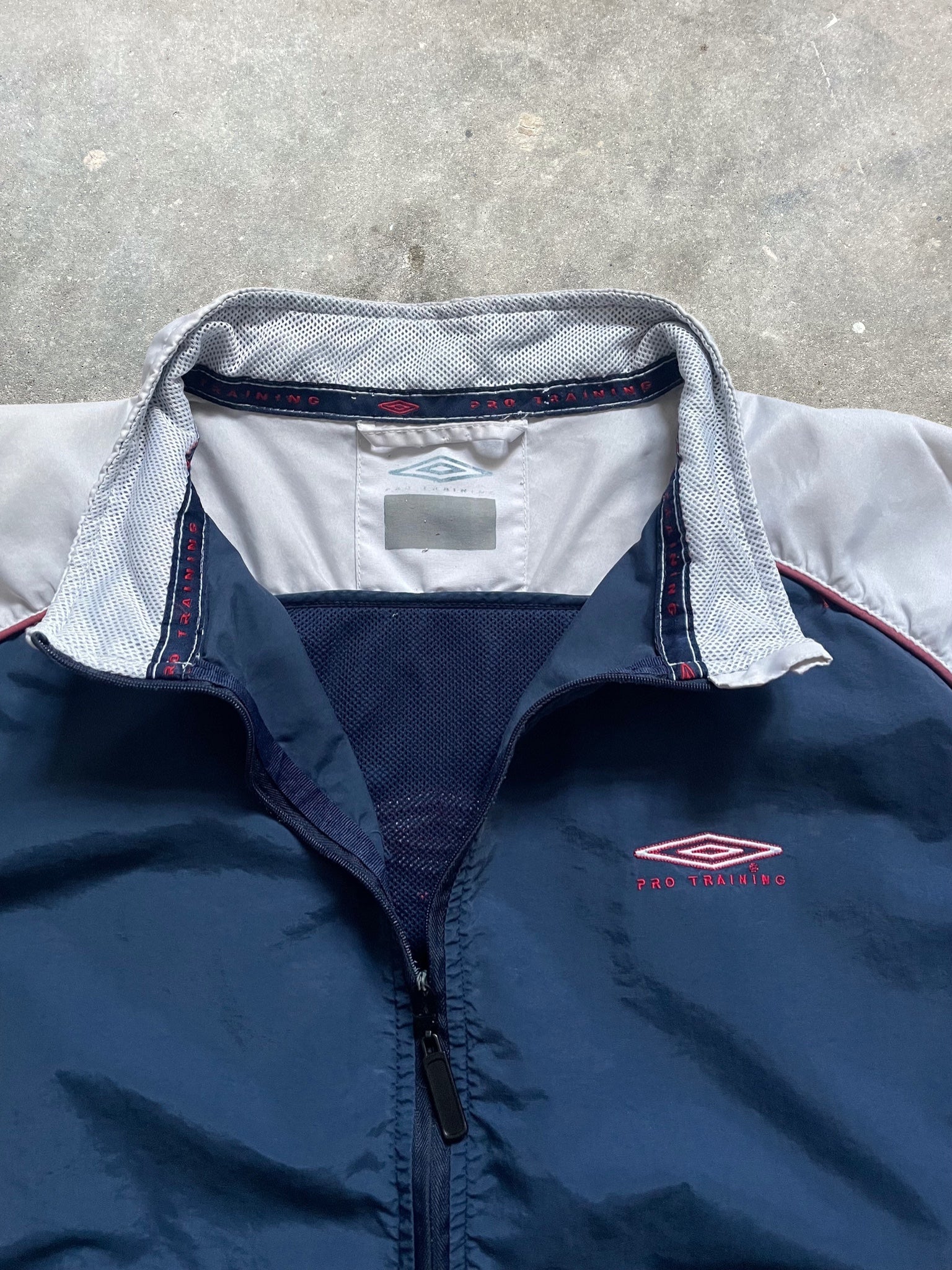 90's Umbro 1/4 Zip Windbreaker Jacket (L/XL)