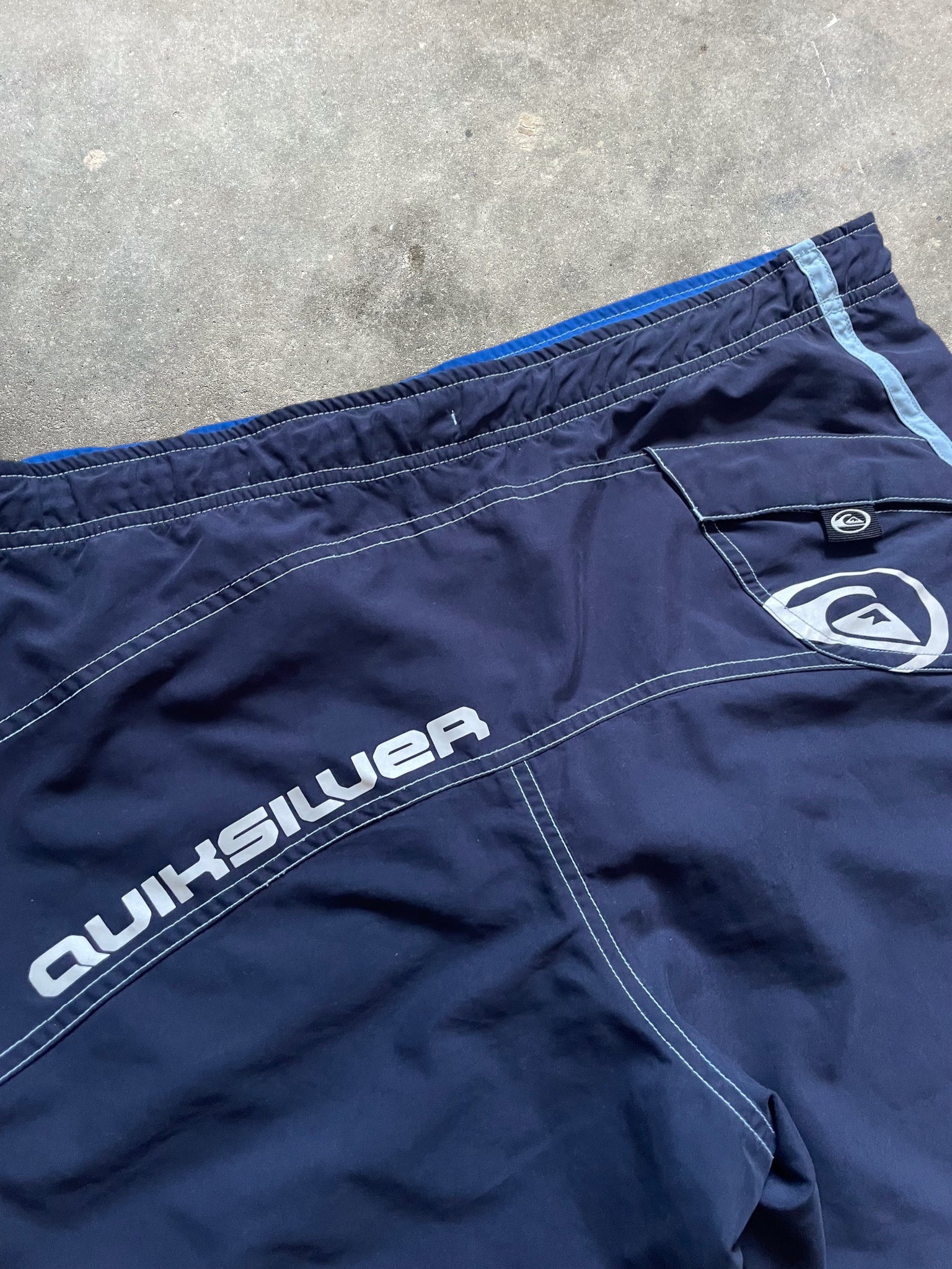 2000's Quiksilver Boardshorts (36)