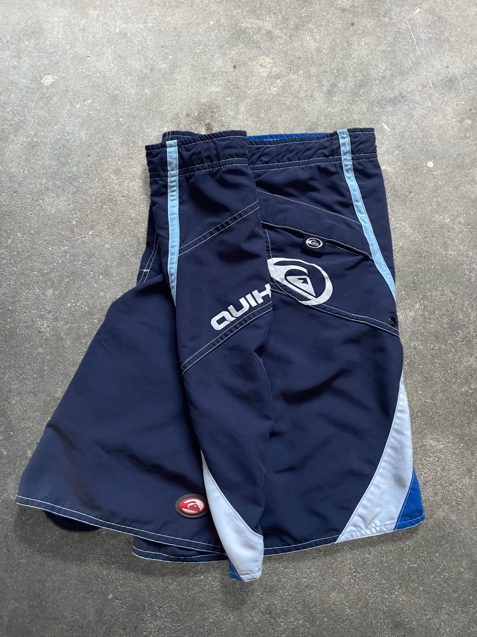 2000's Quiksilver Boardshorts (36)