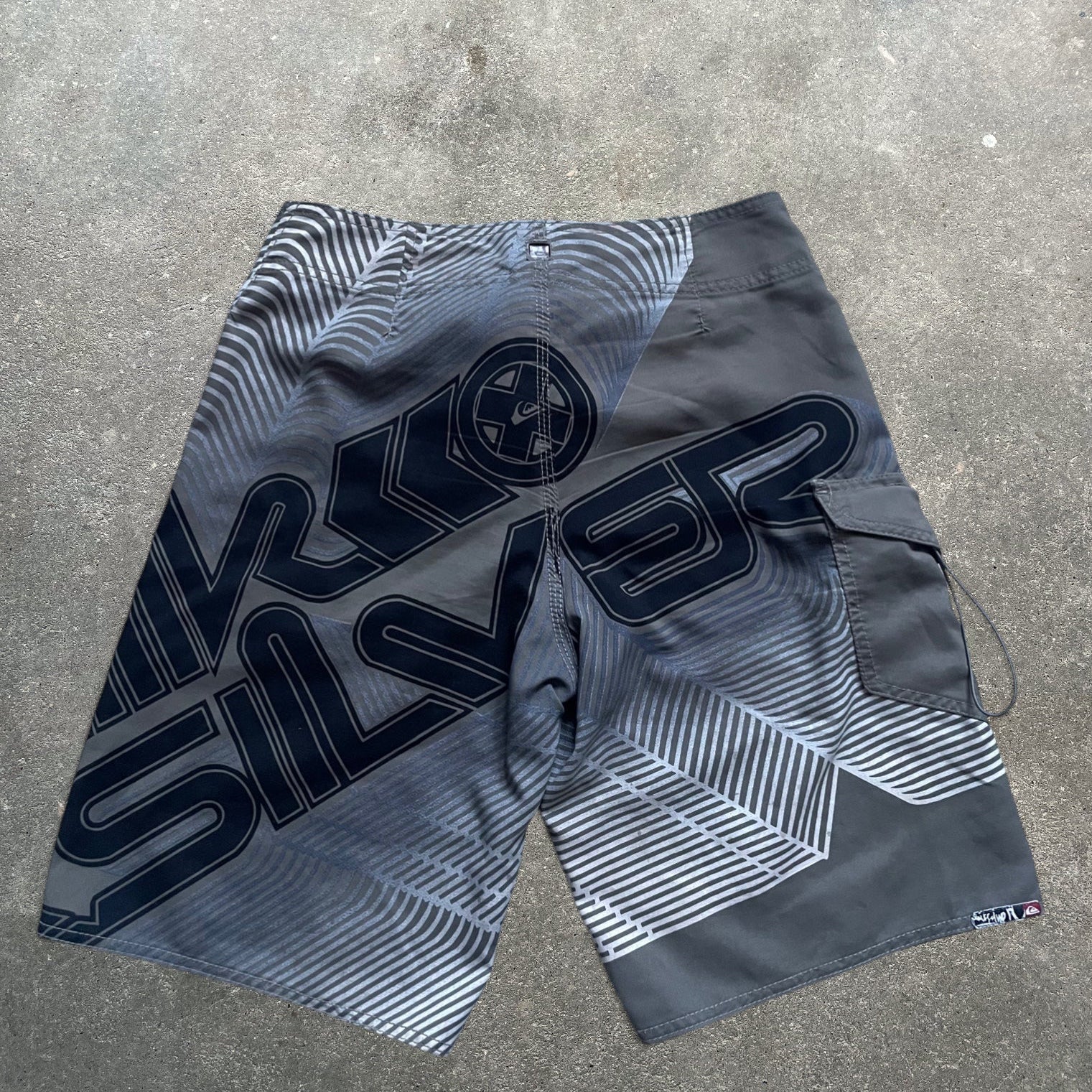 2000's Quiksilver Boardshorts (28)