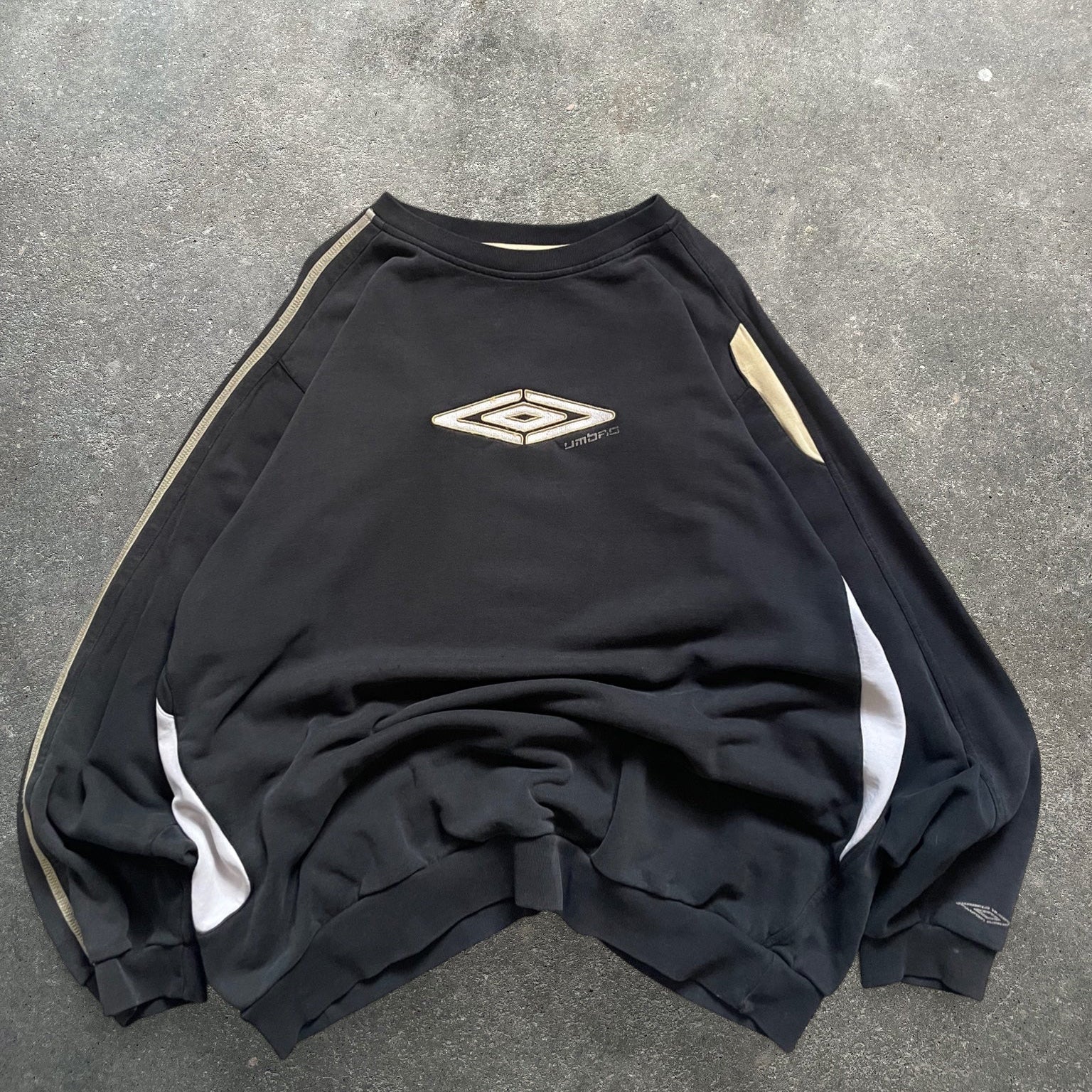 90's Umbro Sweatshirt Black (XL)