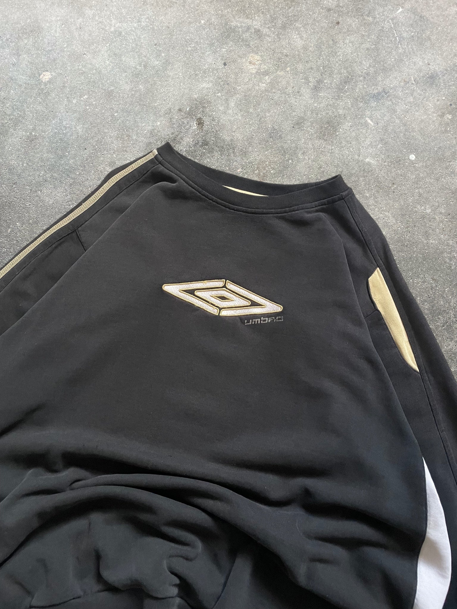 90's Umbro Sweatshirt Black (XL)