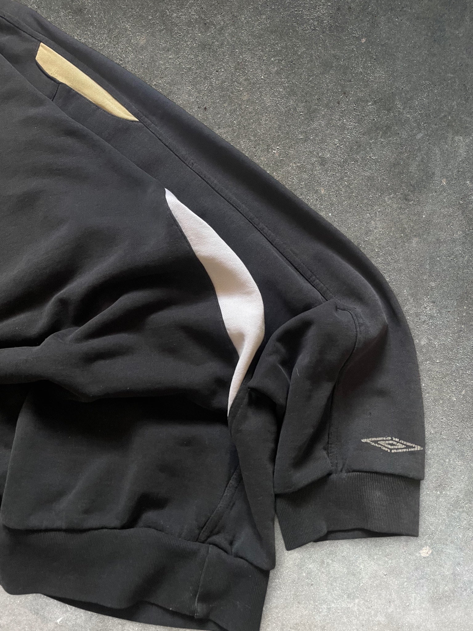 90's Umbro Sweatshirt Black (XL)