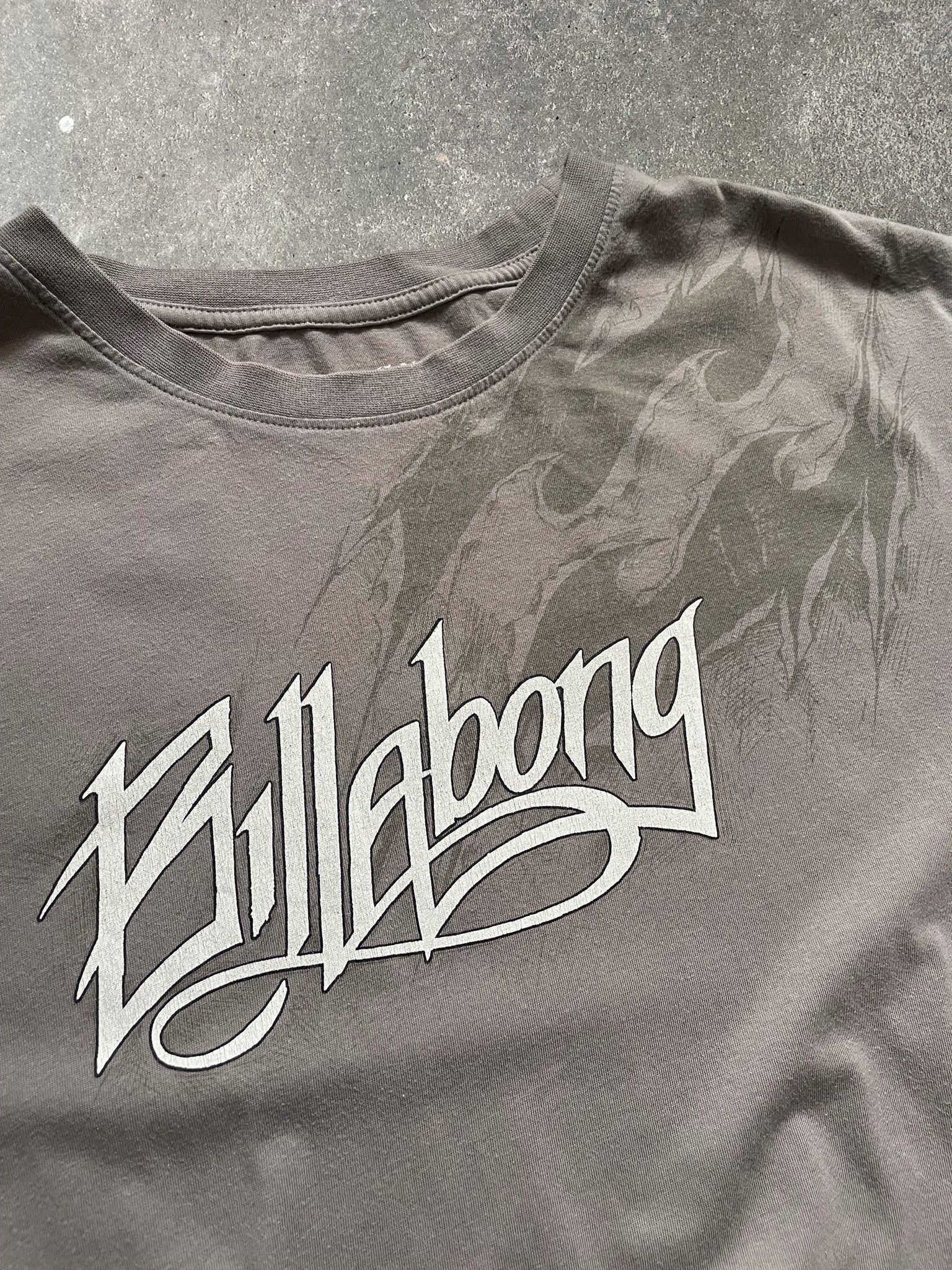 2000's Billabong Tee Brown (L)