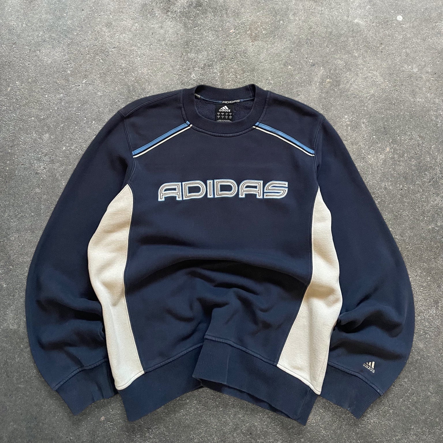 2000's Adidas Sweatshirt Navy (S/M)