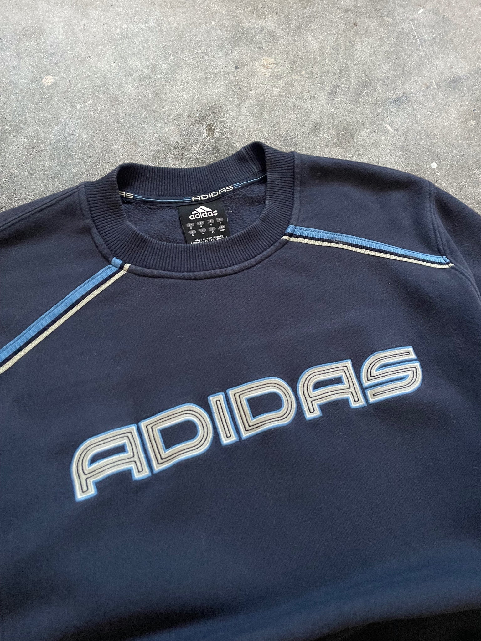 2000's Adidas Sweatshirt Navy (S/M)