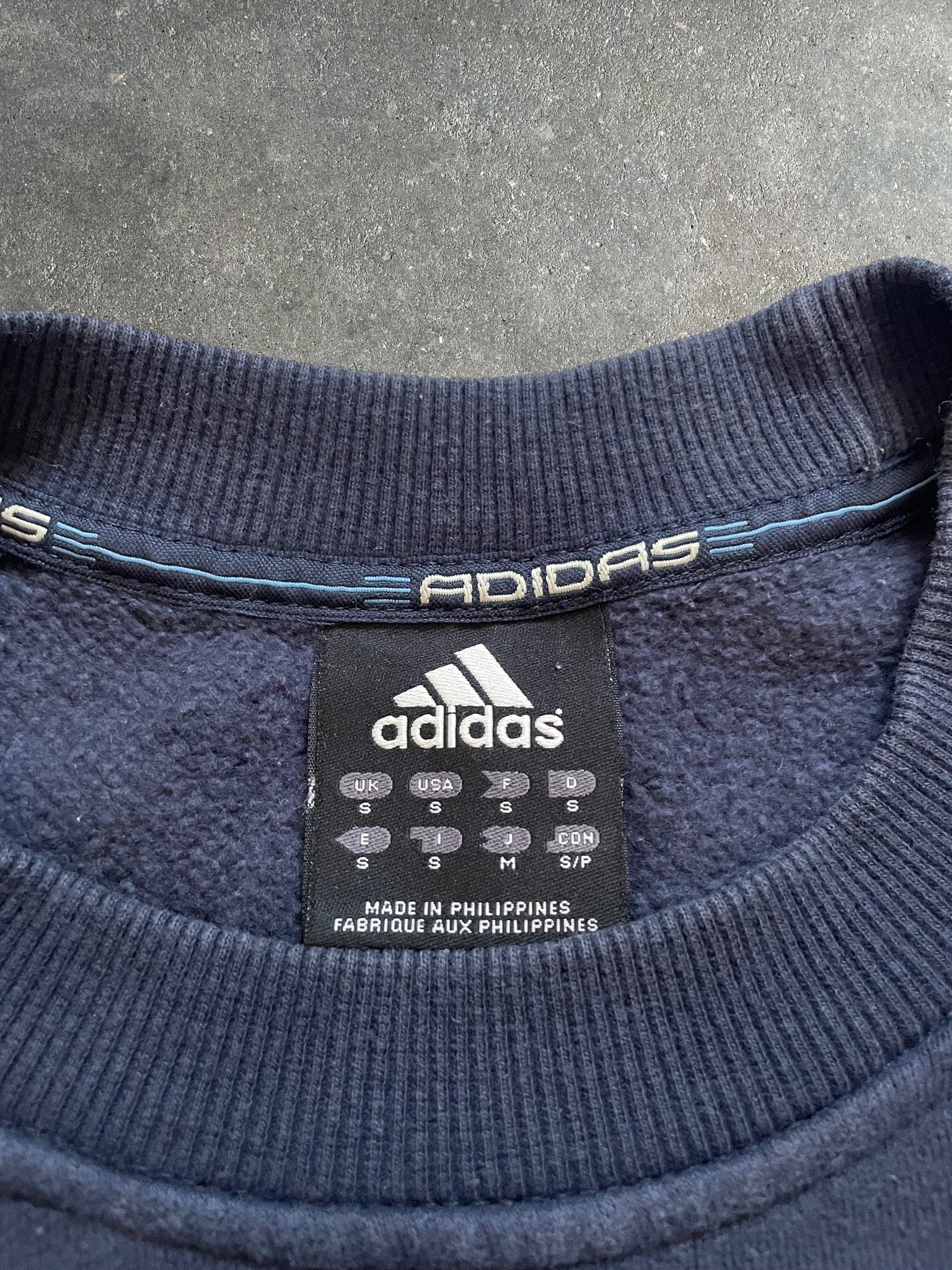 2000's Adidas Sweatshirt Navy (S/M)