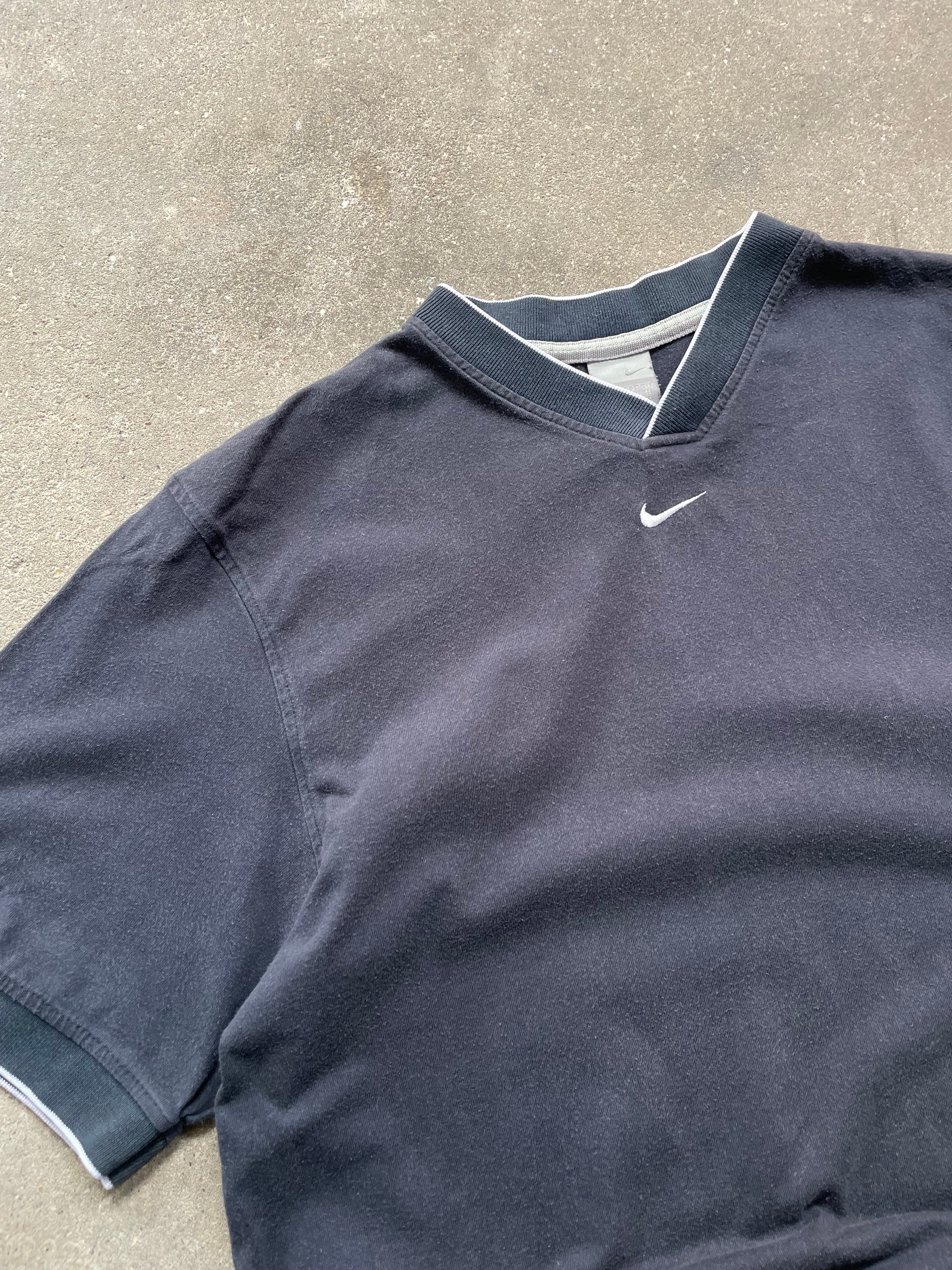 2000's Nike V-Neck Tee Navy (L)