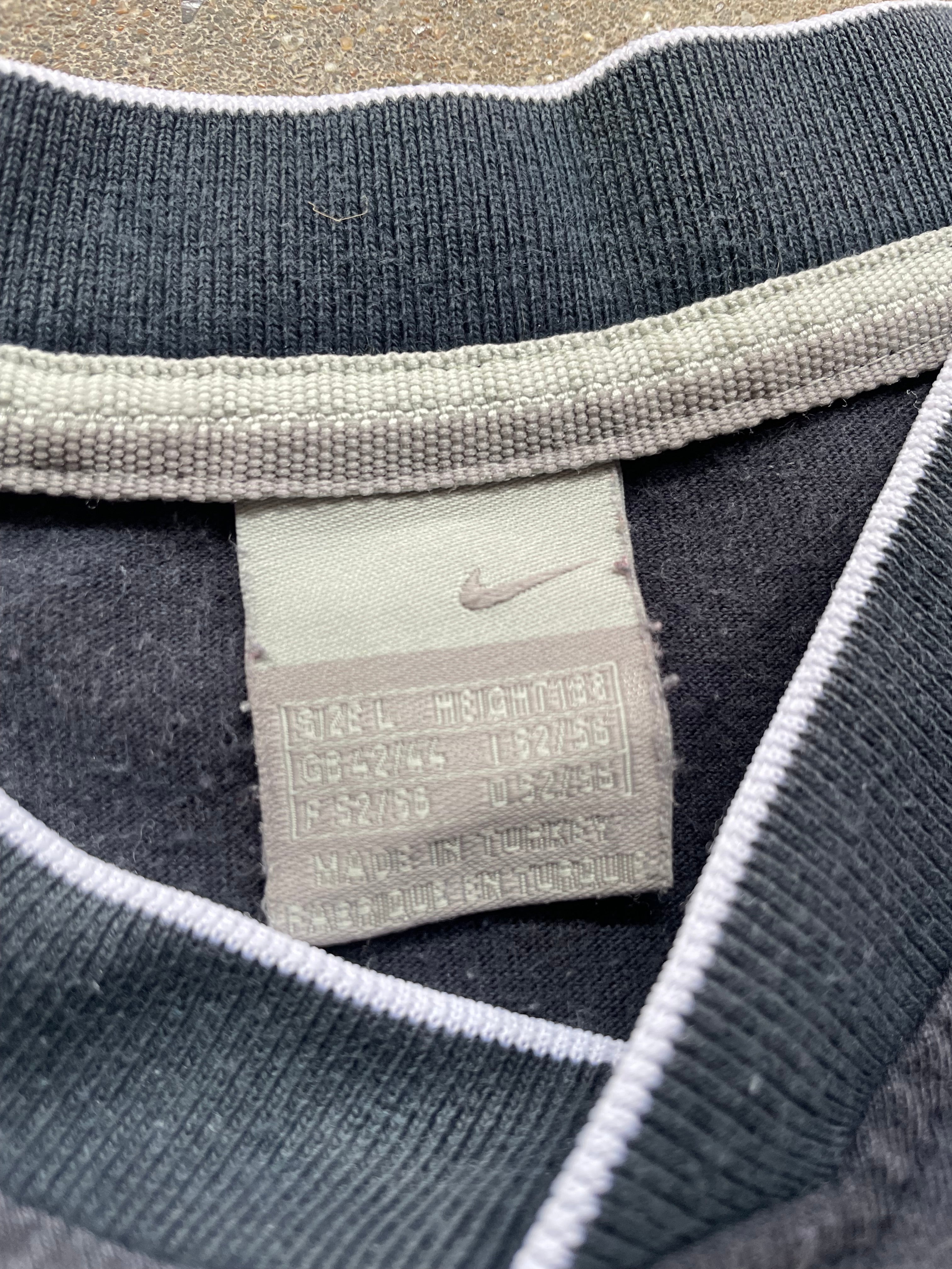 2000's Nike V-Neck Tee Navy (L)