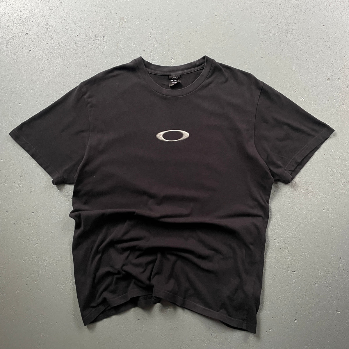 2000's Oakley Tee (M)