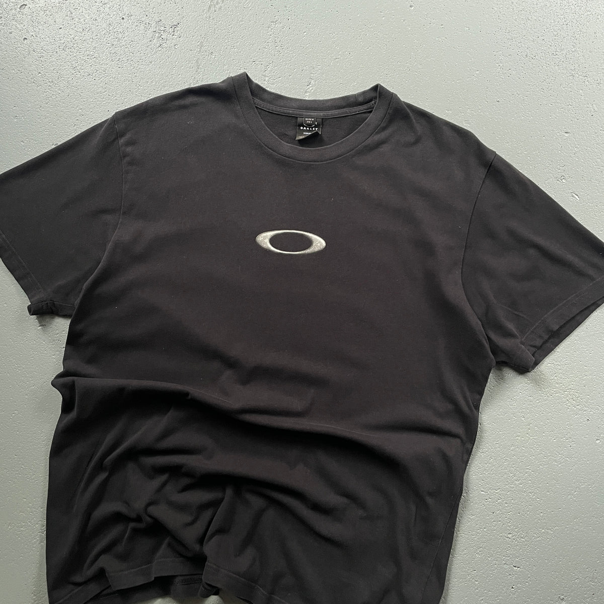 2000's Oakley Tee (M)