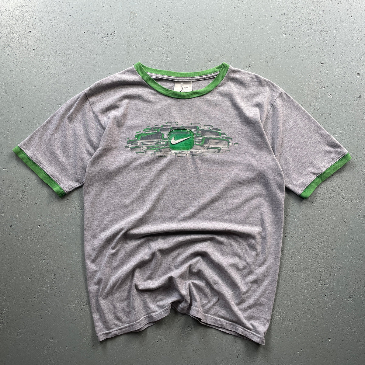 2000's Nike Graphic Tee (S/M)
