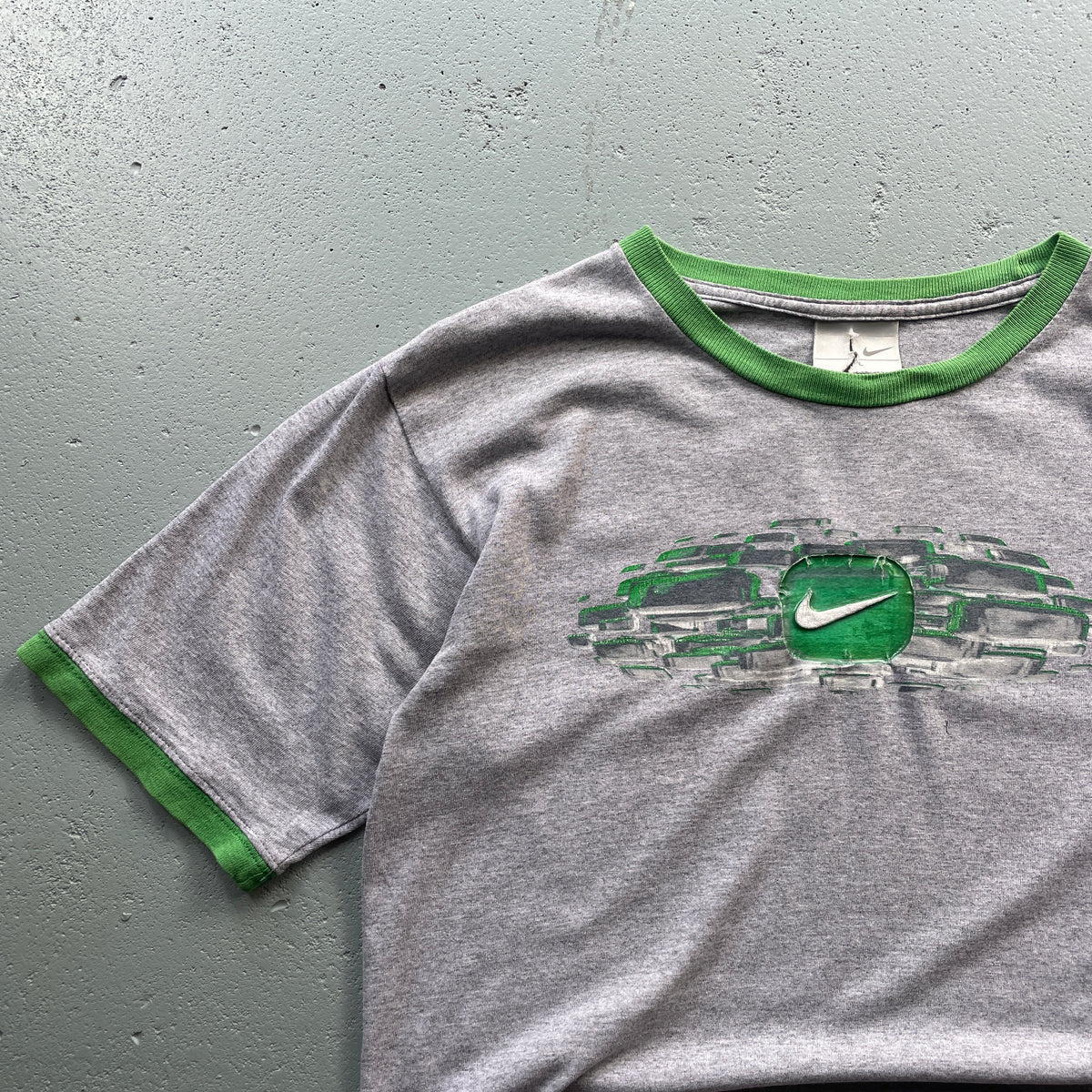 2000's Nike Graphic Tee (S/M)