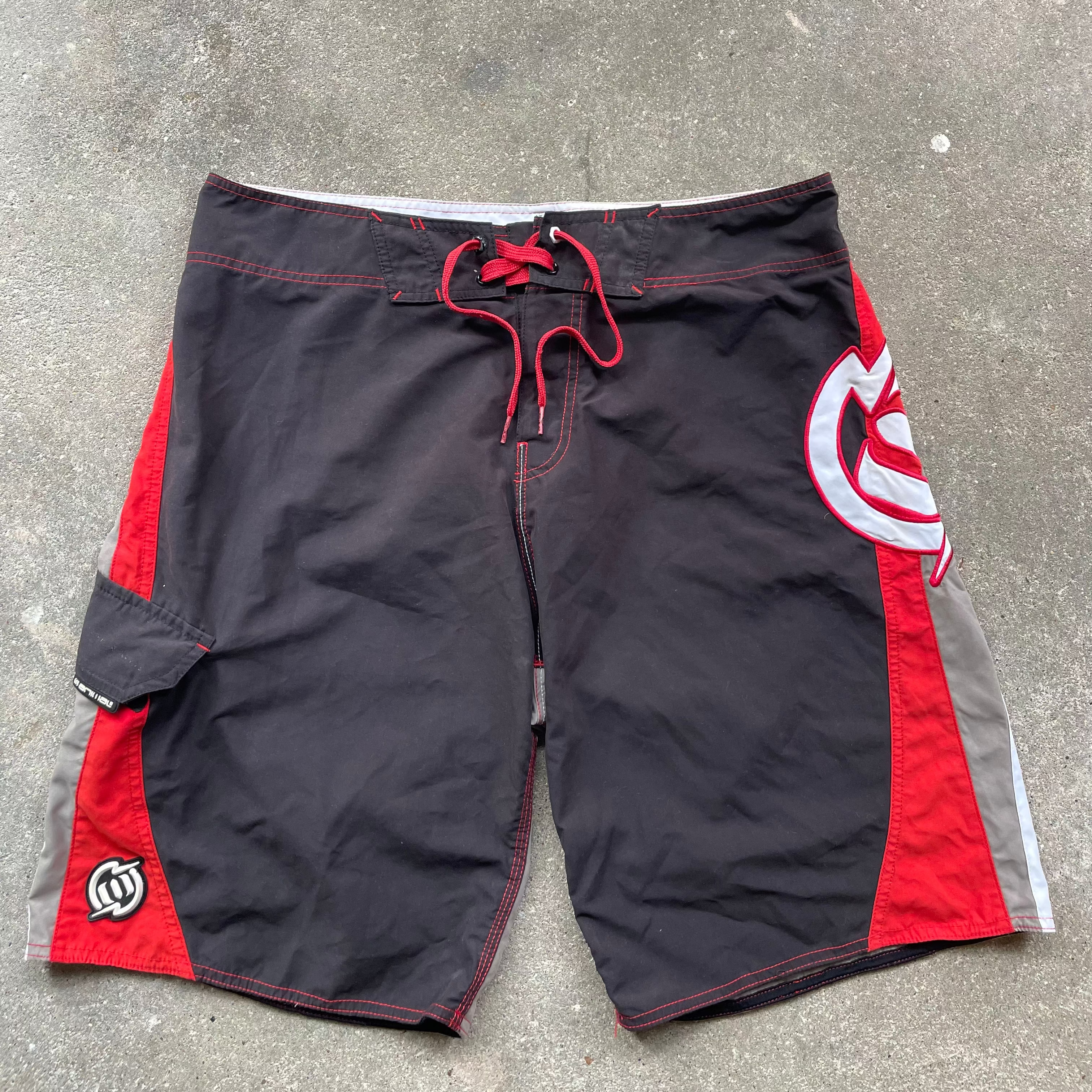 2000's Animal Boardshorts Red/Black (36)