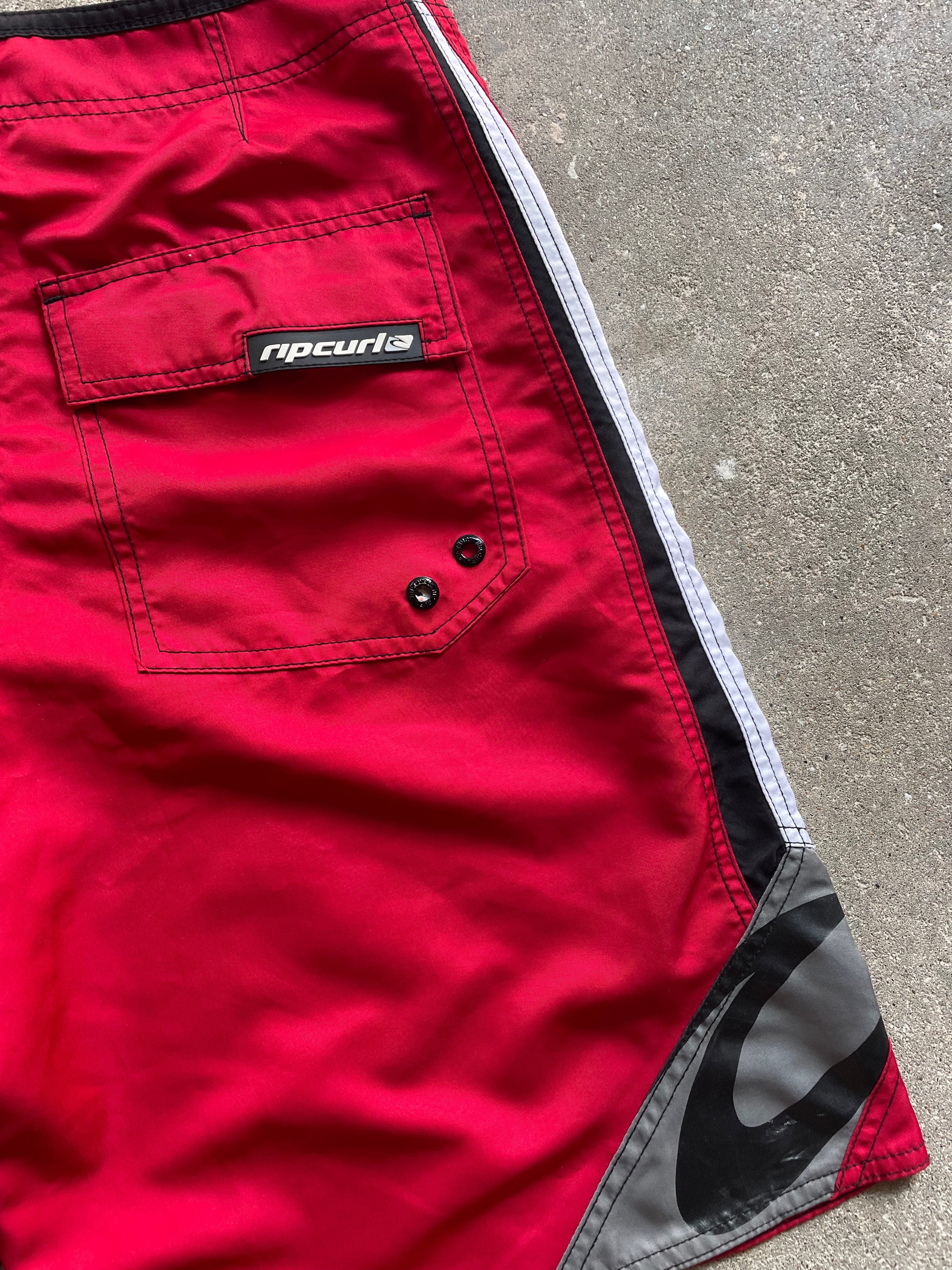 2000's Rip Curl Boardshorts Red (34)