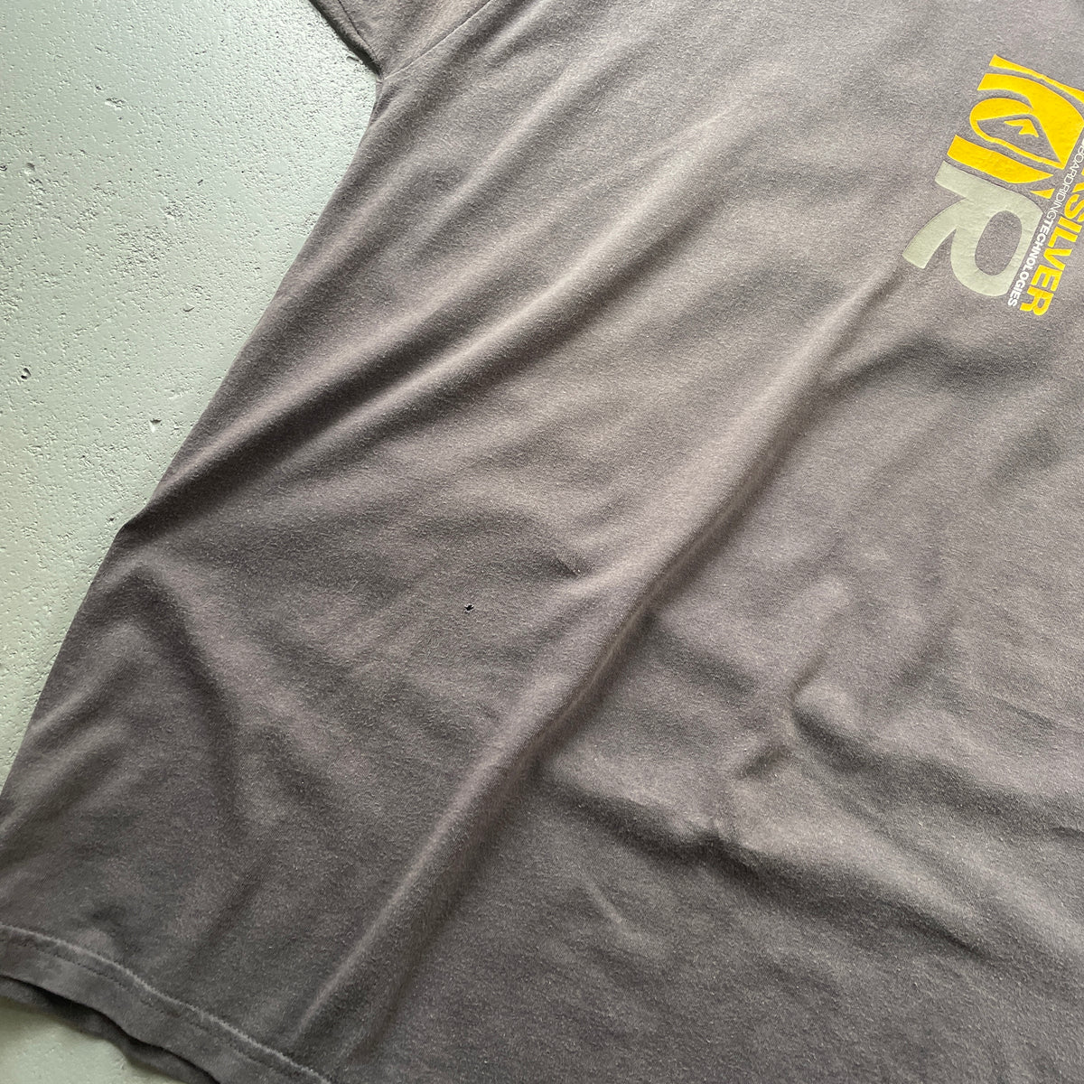 2000's Quiksilver Tee Grey (M)