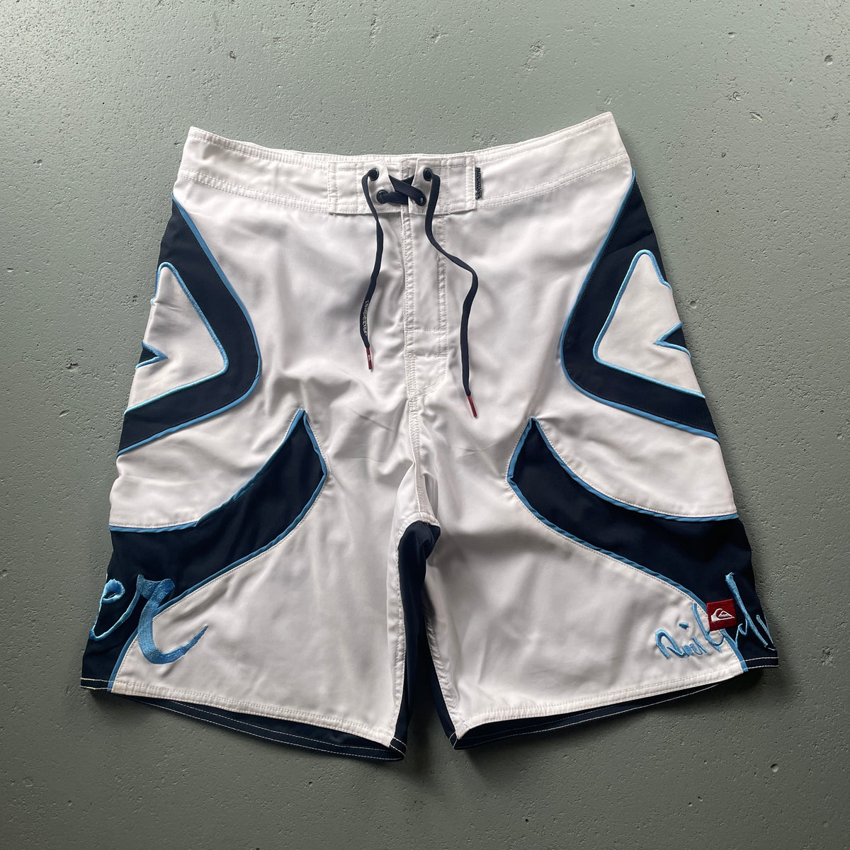 2000's Quiksilver Boardshorts (30)