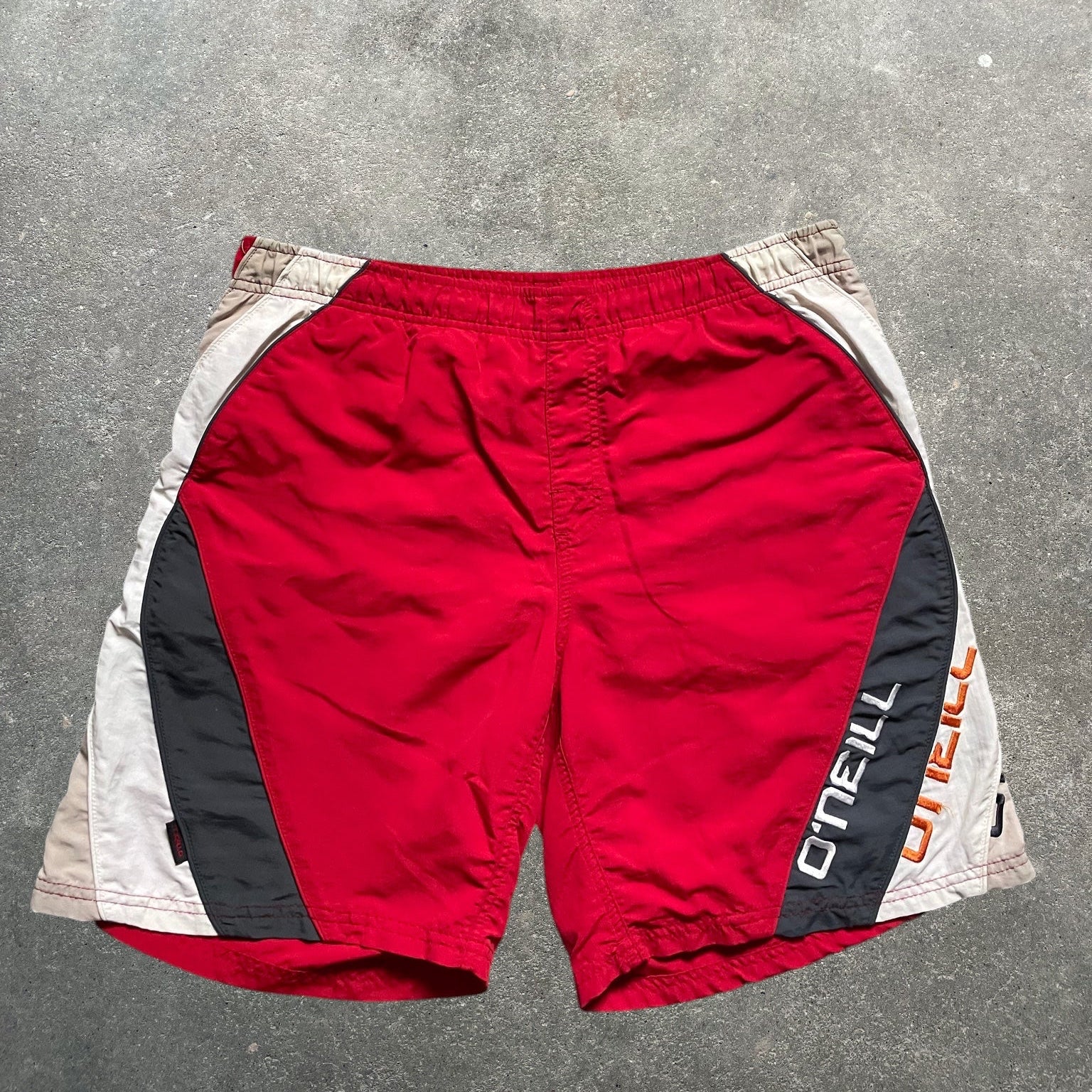 2000's O'Neill Board/Swim Shorts Red (32)