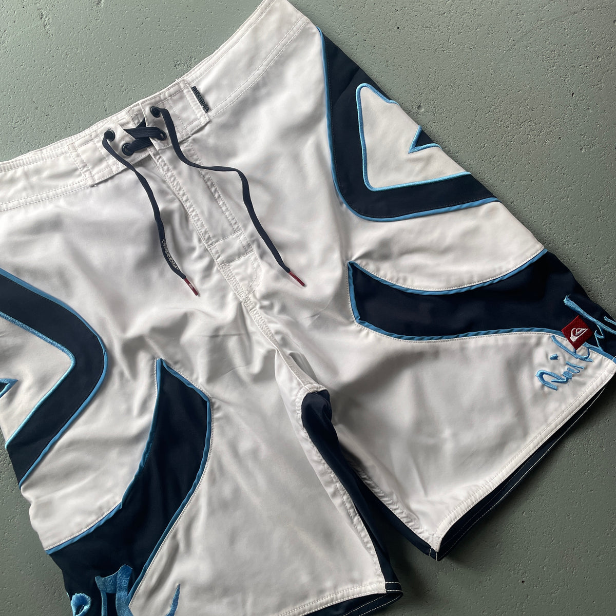 2000's Quiksilver Boardshorts (30)