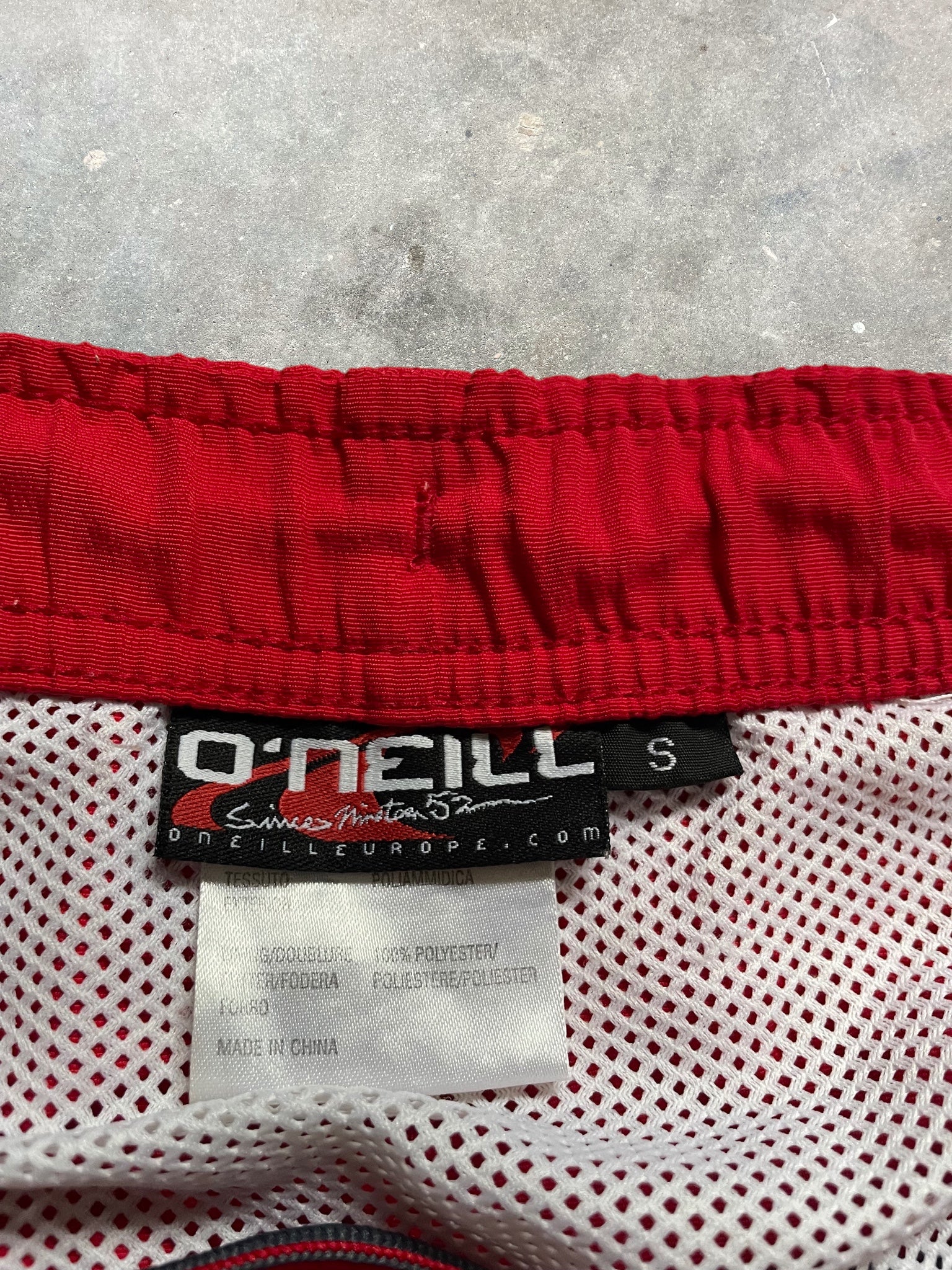 2000's O'Neill Board/Swim Shorts Red (32)