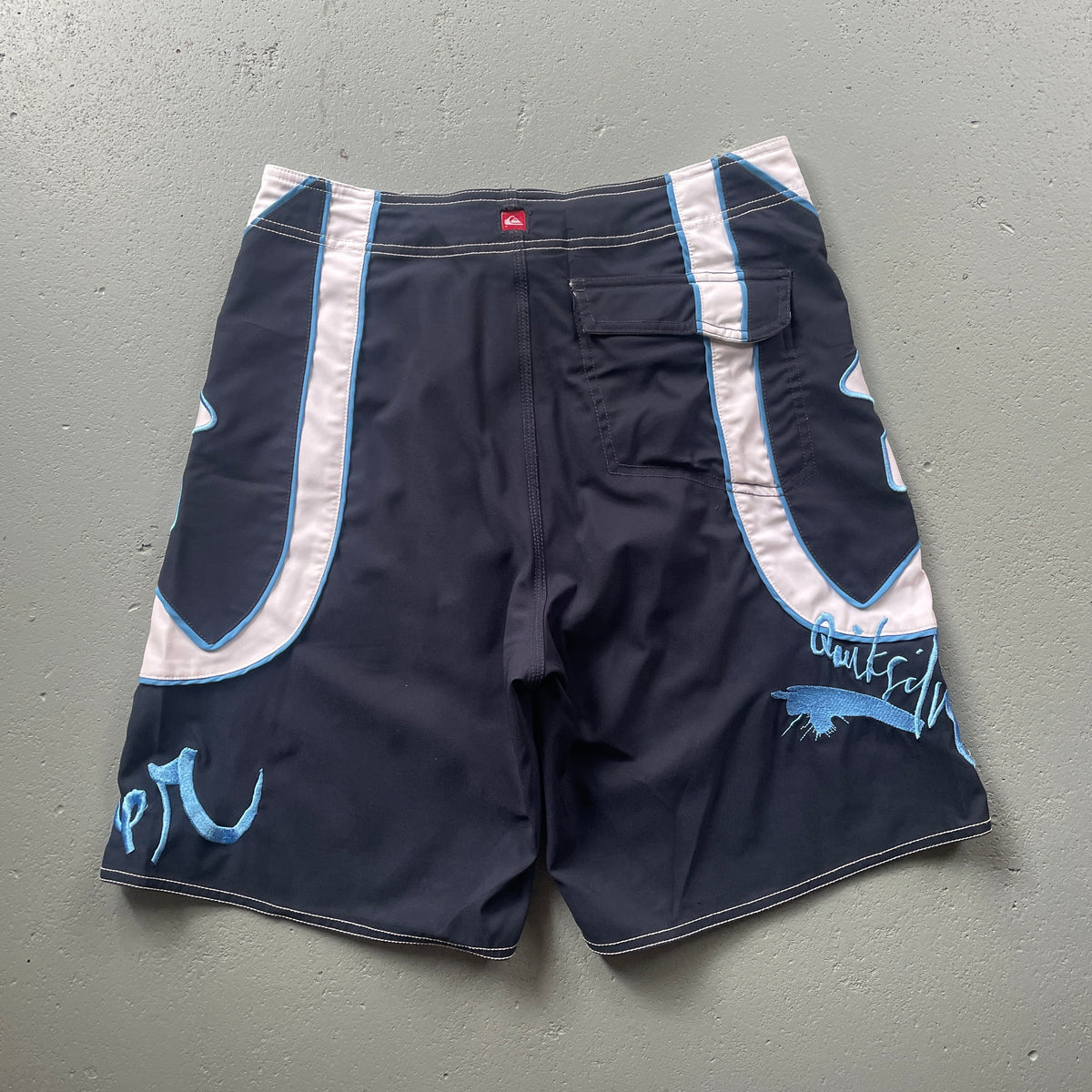 2000's Quiksilver Boardshorts (30)