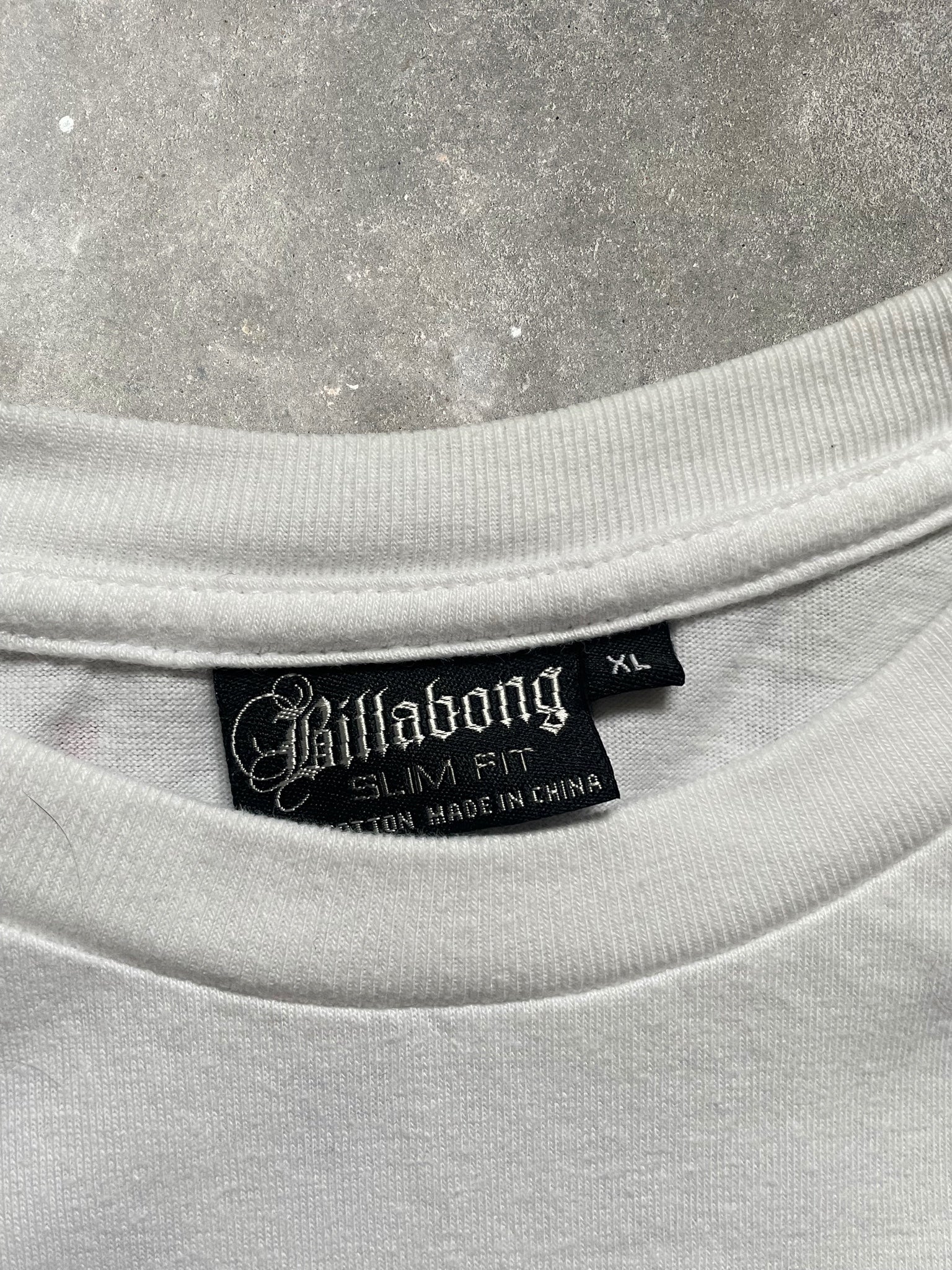 2000's Billabong Tee White (XL)
