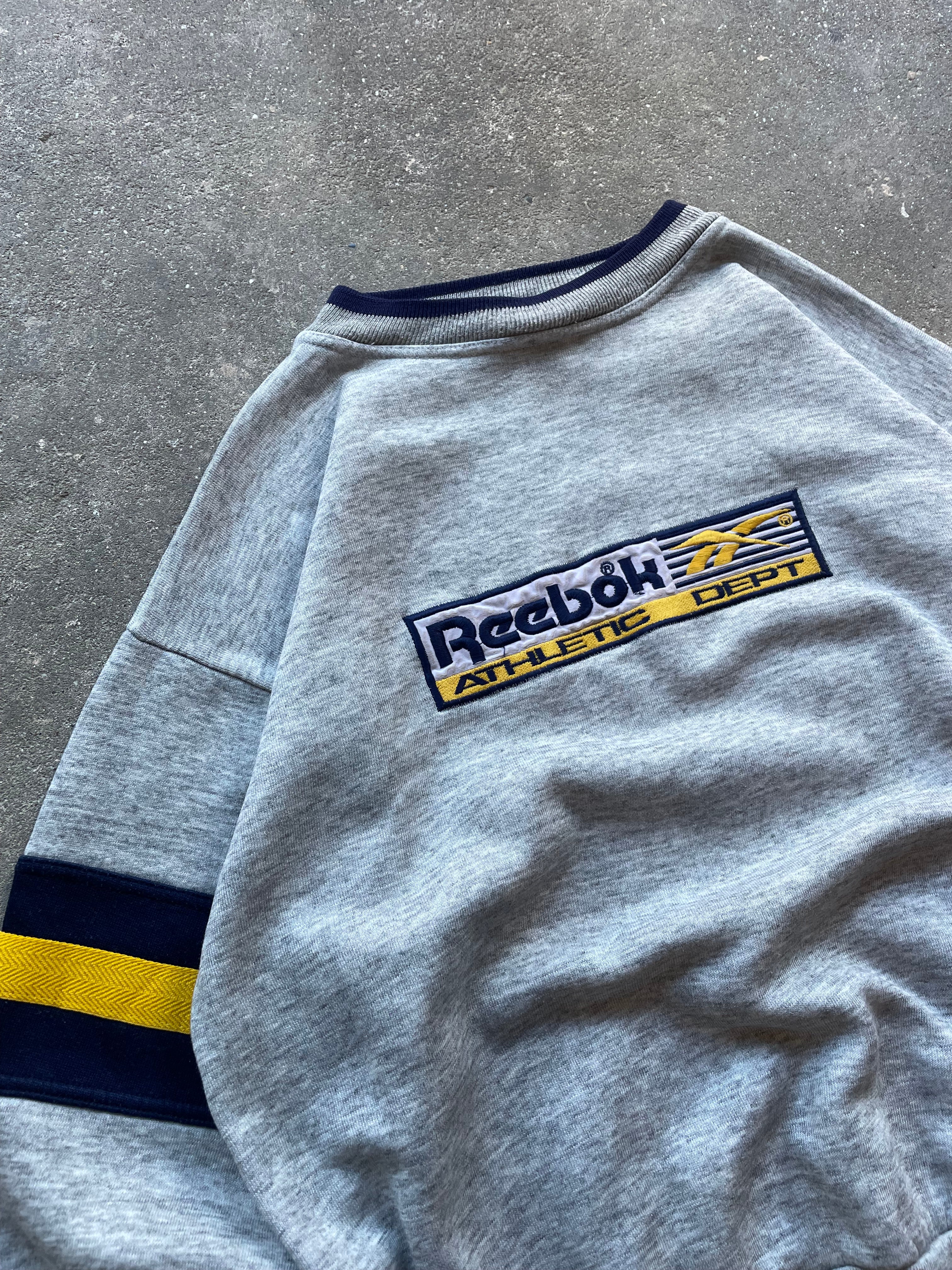 2000's Reebok Sweatshirt (S/M)