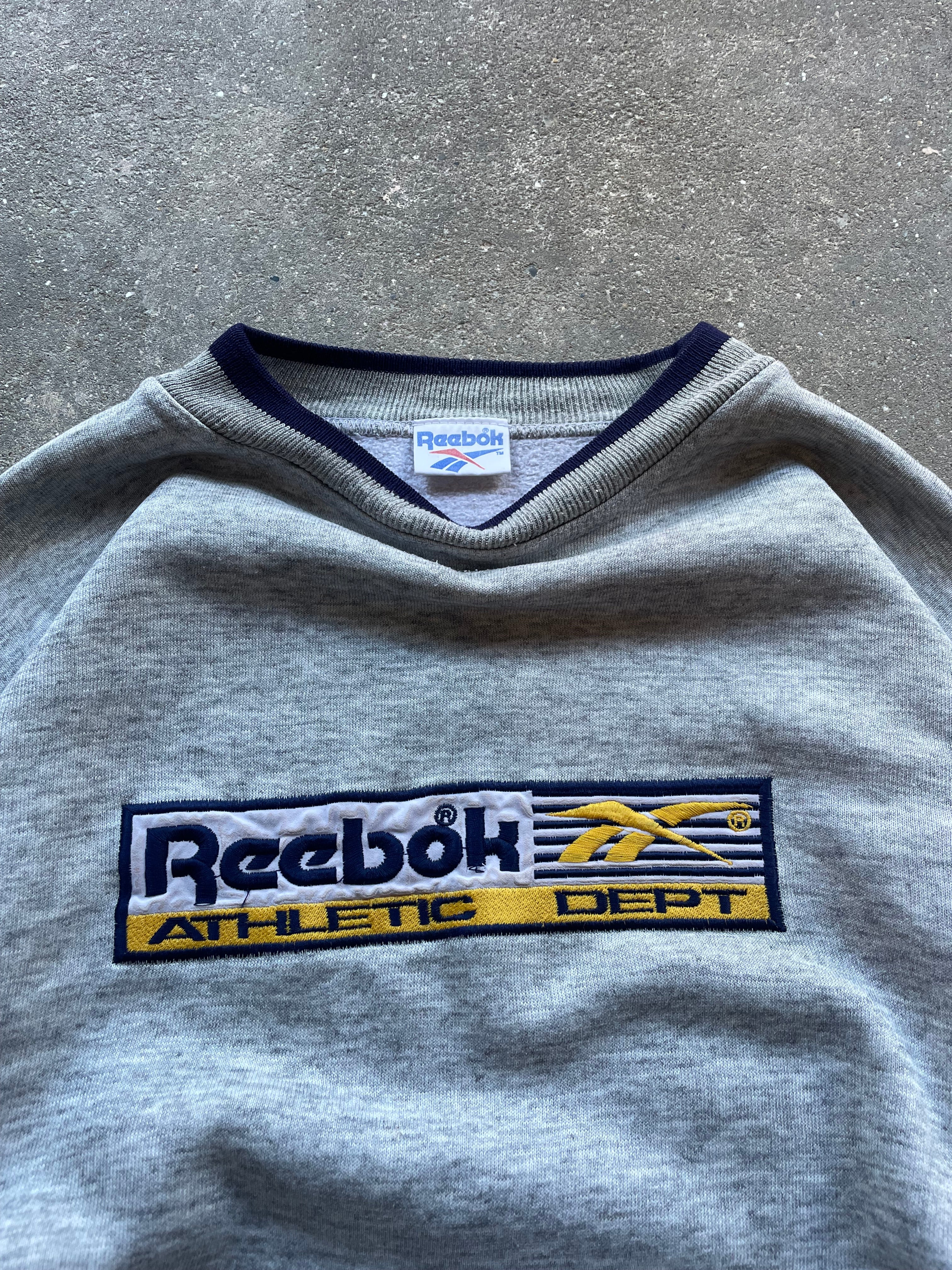 2000's Reebok Sweatshirt (S/M)